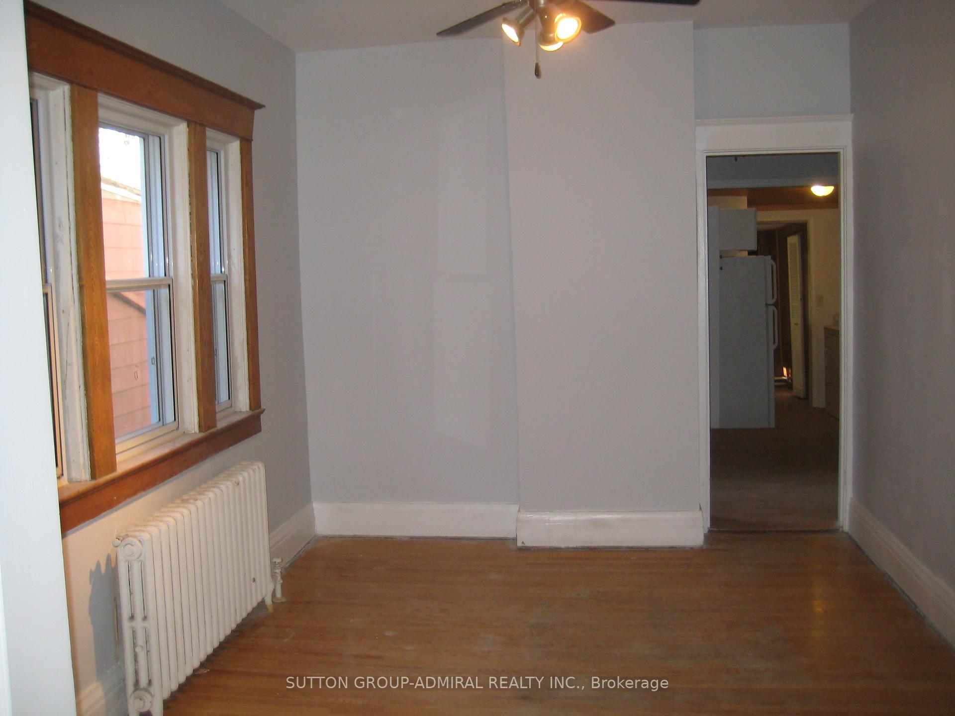 Photo 3 of 238 Lumsden Avenue, Toronto, Woodbine-Lumsden — HOMEH