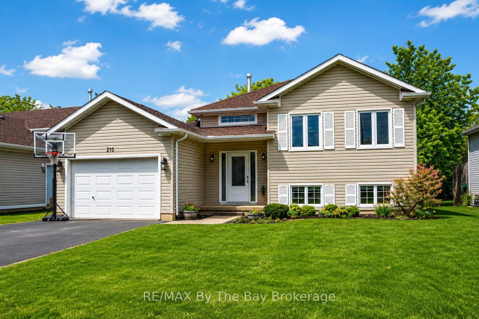 Photo 1 of 215 Montreal Street, Clearview, Stayner — HOMEH