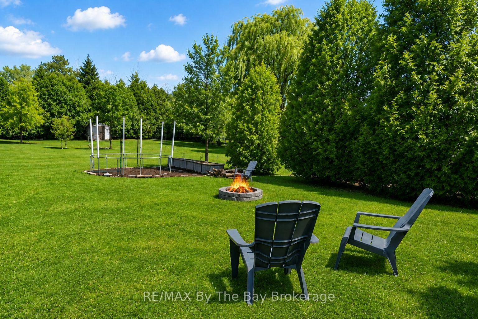Photo 2 of 215 Montreal Street, Clearview, Stayner — HOMEH