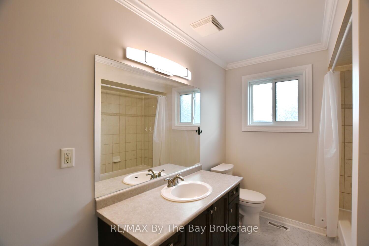 Photo 17 of 215 Montreal Street, Clearview, Stayner — HOMEH