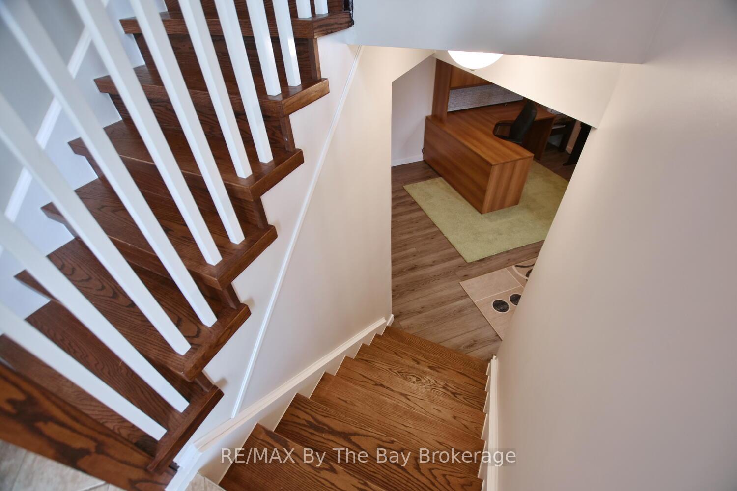 Photo 21 of 215 Montreal Street, Clearview, Stayner — HOMEH