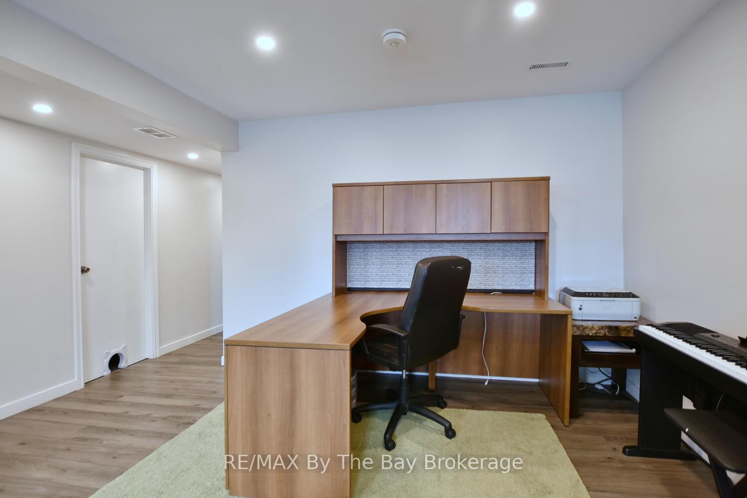 Photo 25 of 215 Montreal Street, Clearview, Stayner — HOMEH