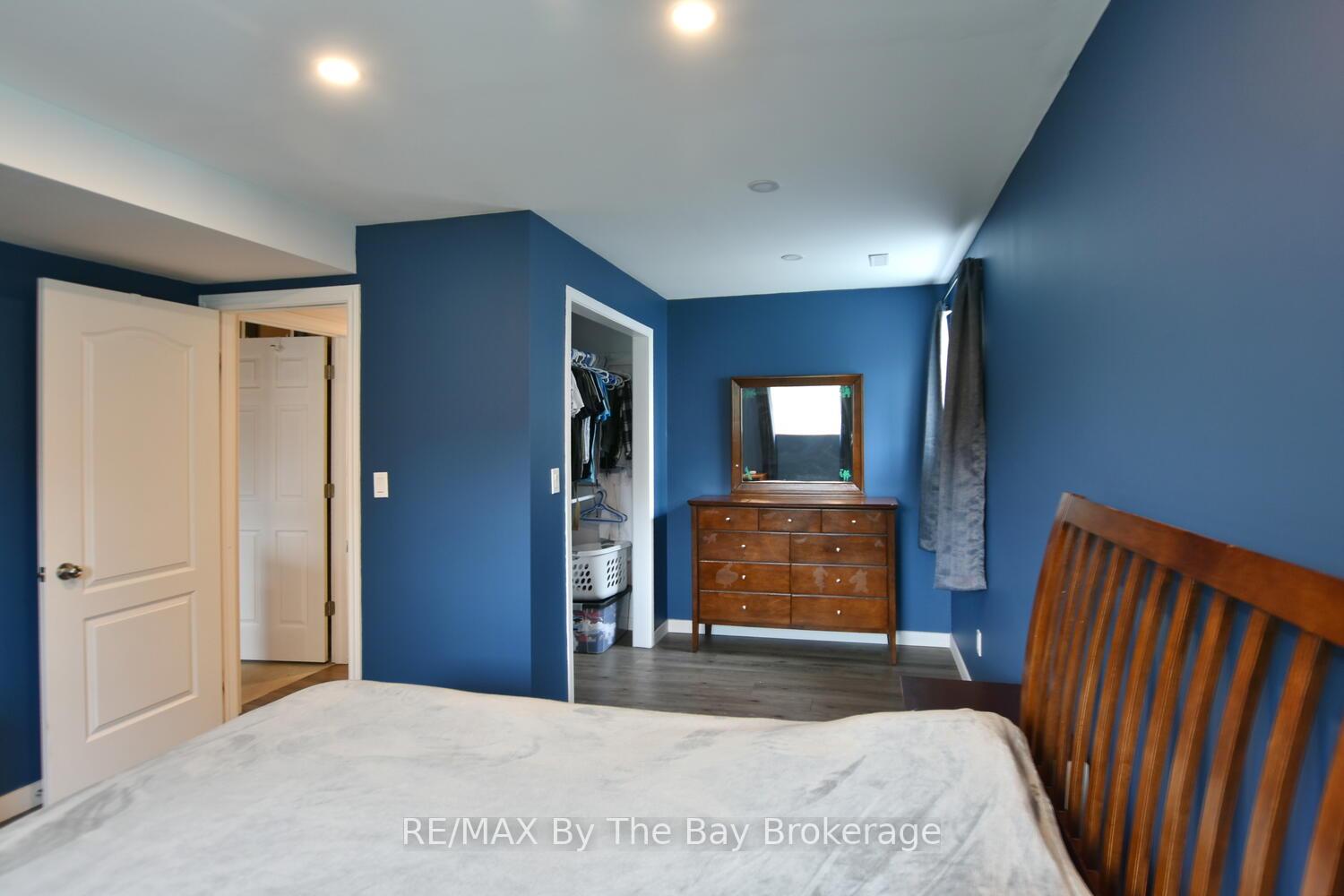 Photo 28 of 215 Montreal Street, Clearview, Stayner — HOMEH