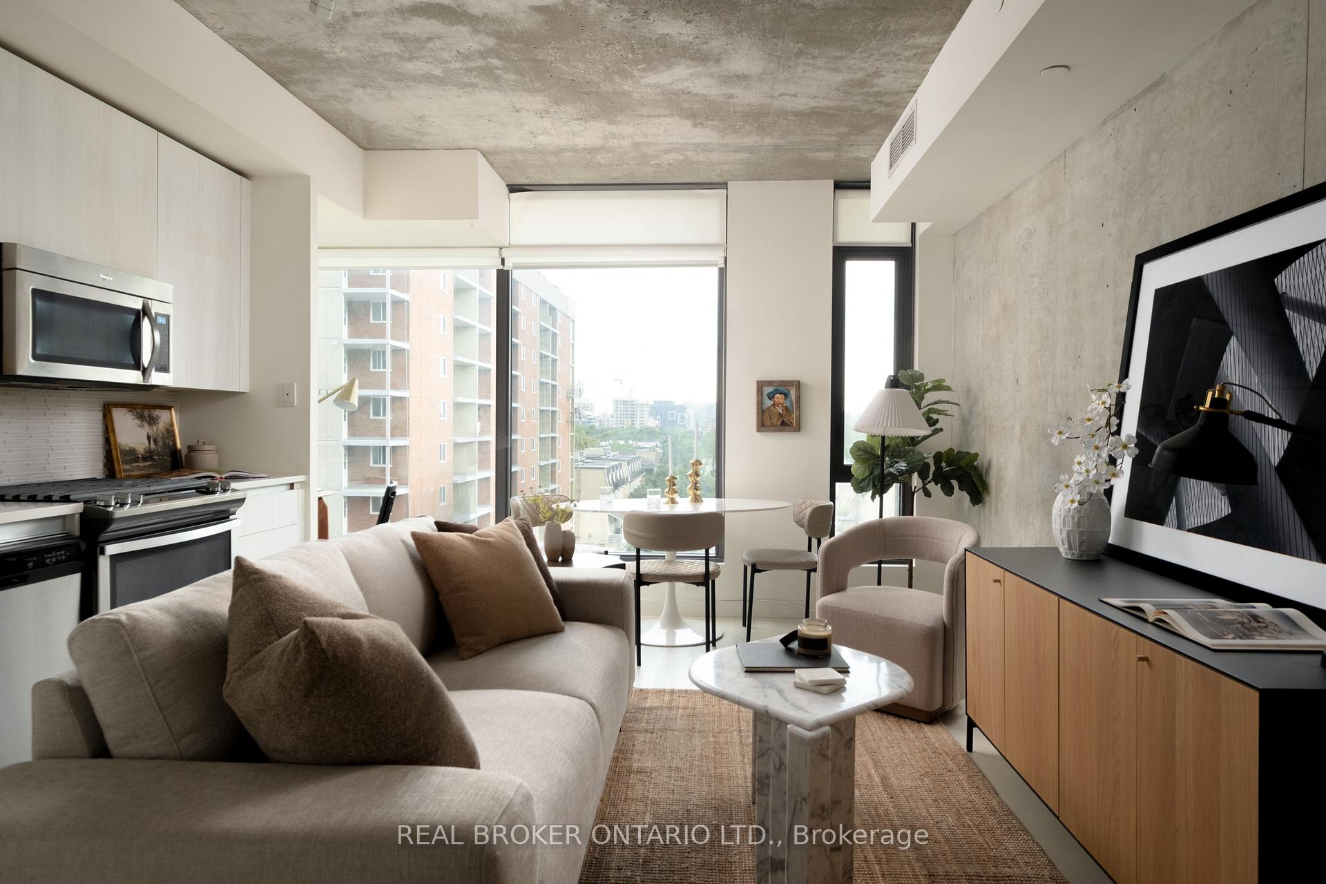 Photo 2 of Unit 508, 111 Bathurst Street, Toronto, Waterfront Communities — HOMEH