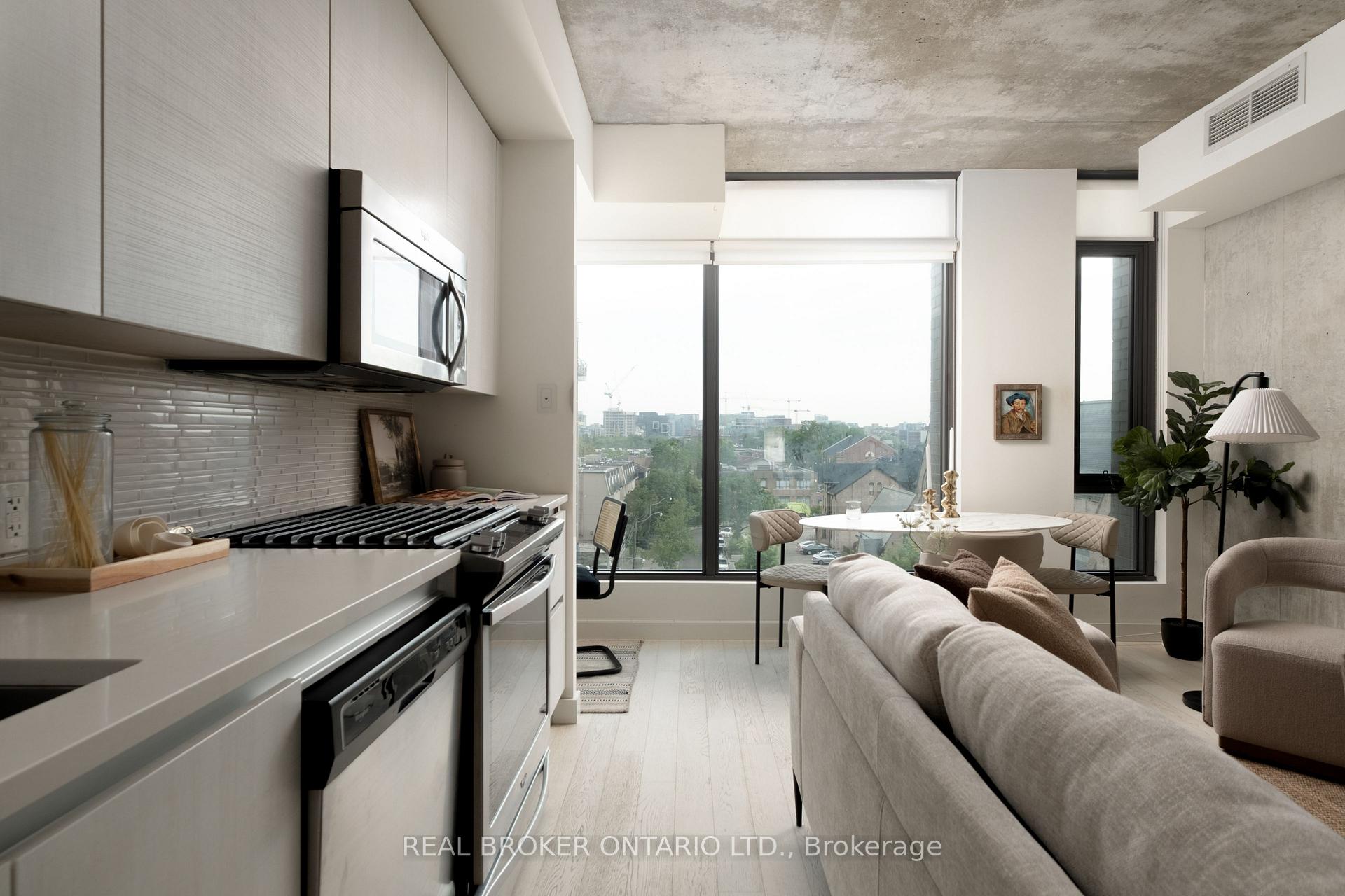 Photo 7 of Unit 508, 111 Bathurst Street, Toronto, Waterfront Communities — HOMEH