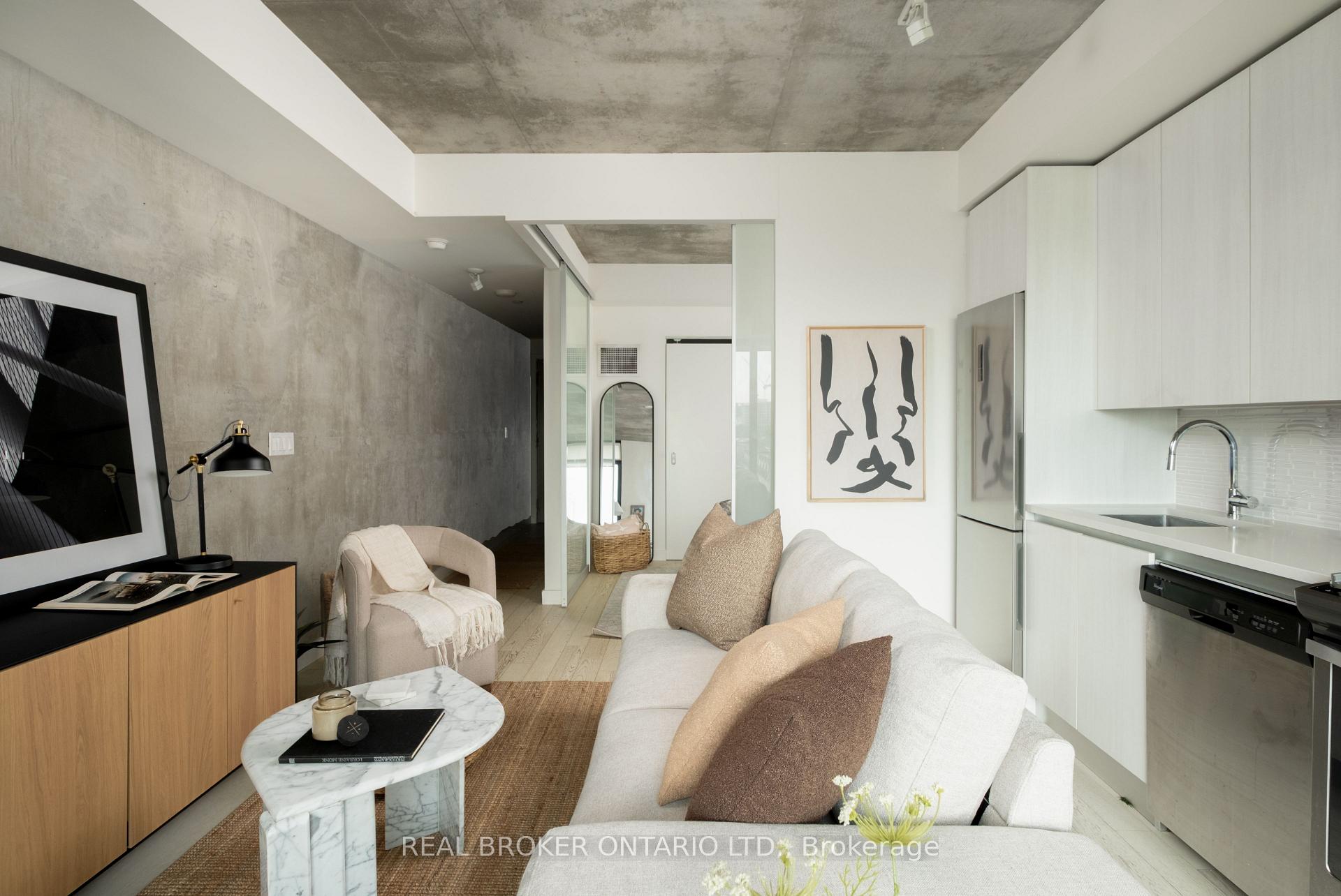 Photo 8 of Unit 508, 111 Bathurst Street, Toronto, Waterfront Communities — HOMEH