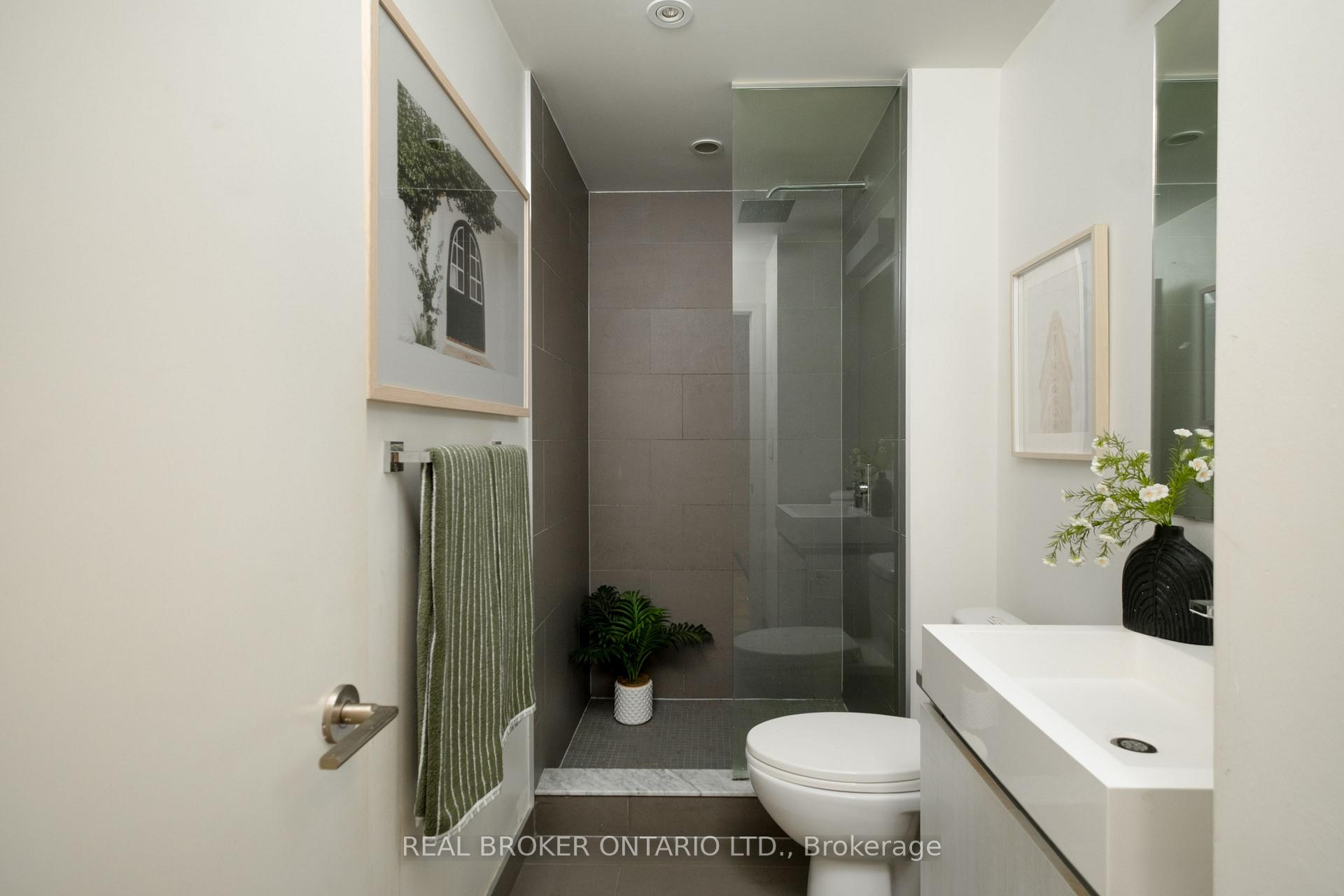 Photo 13 of Unit 508, 111 Bathurst Street, Toronto, Waterfront Communities — HOMEH