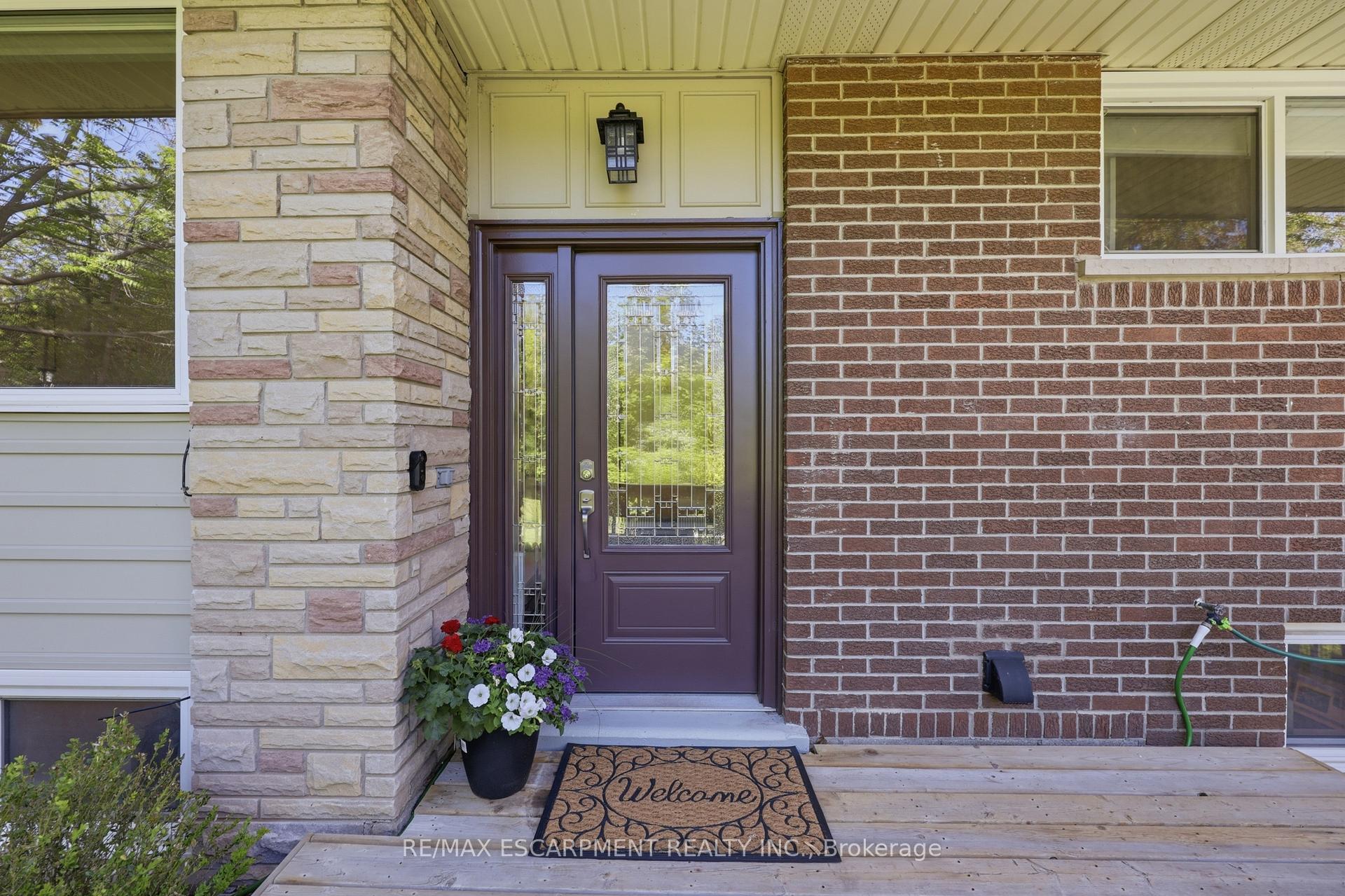 Photo 3 of 52 Grand Avenue, Haldimand — HOMEH