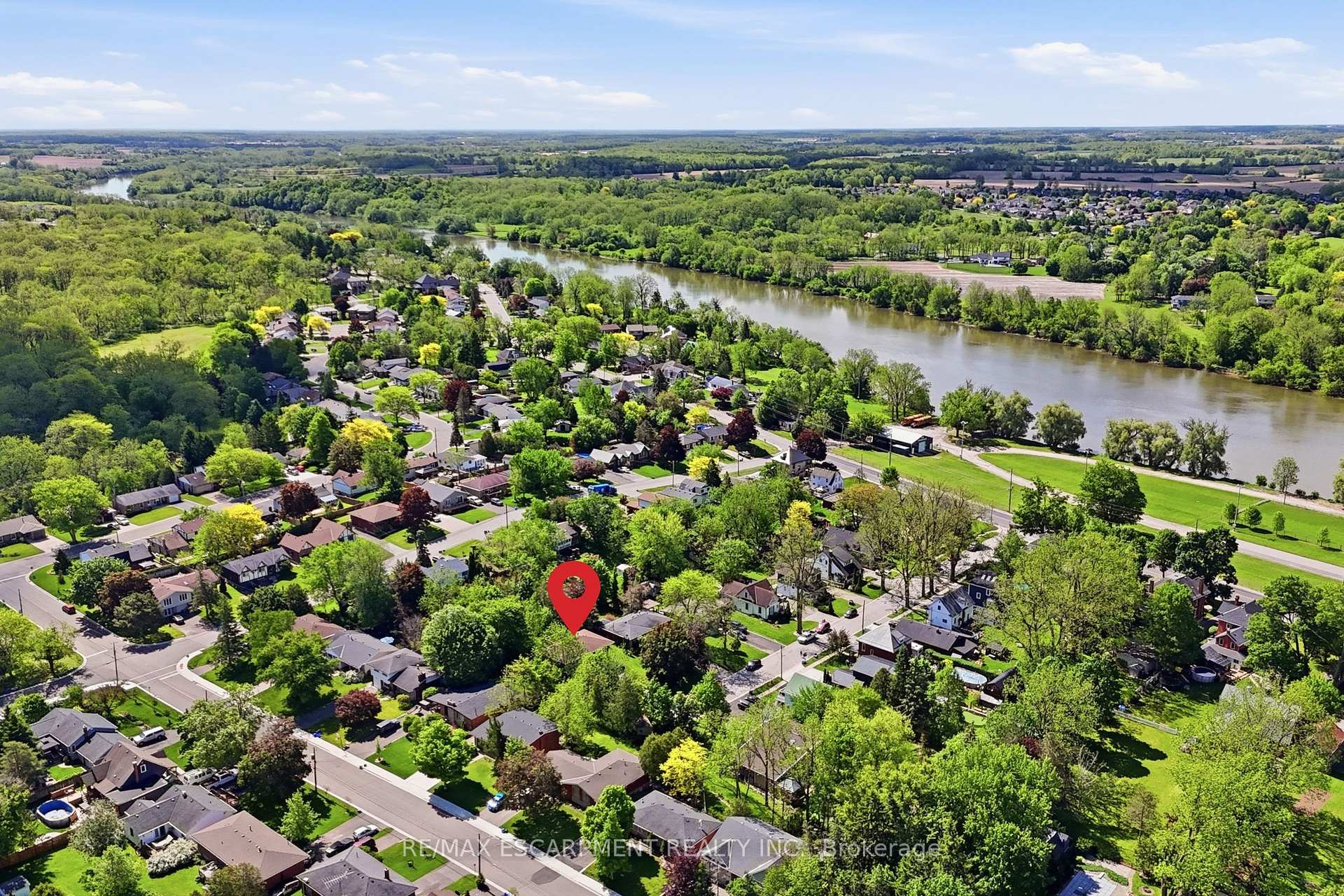 Photo 23 of 52 Grand Avenue, Haldimand — HOMEH