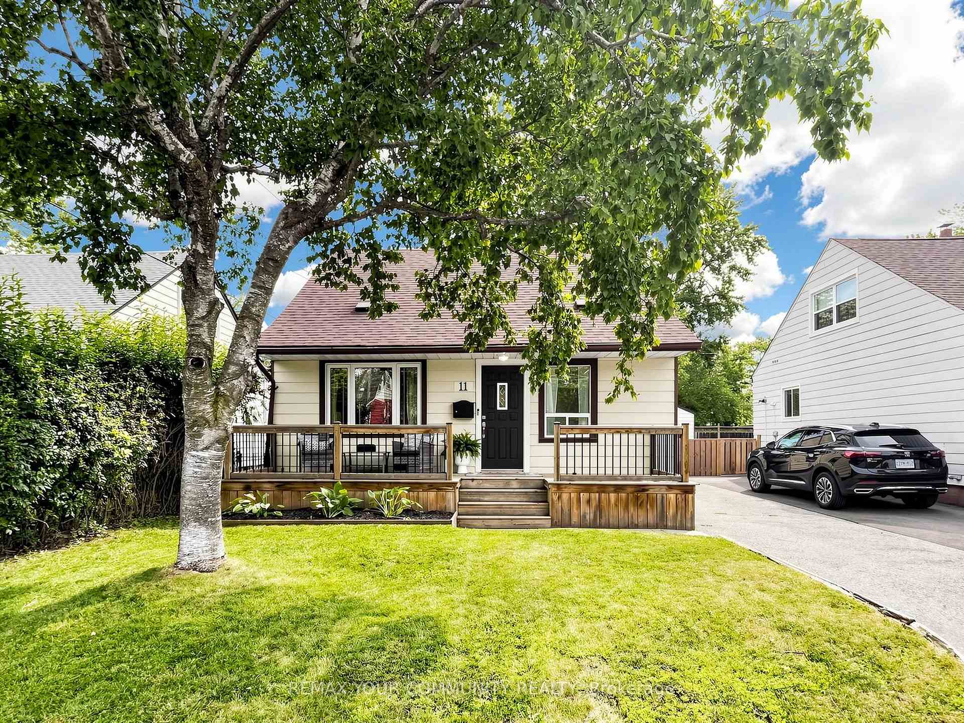 Photo 2 of 11 Nelson Avenue, Ajax, Central — HOMEH