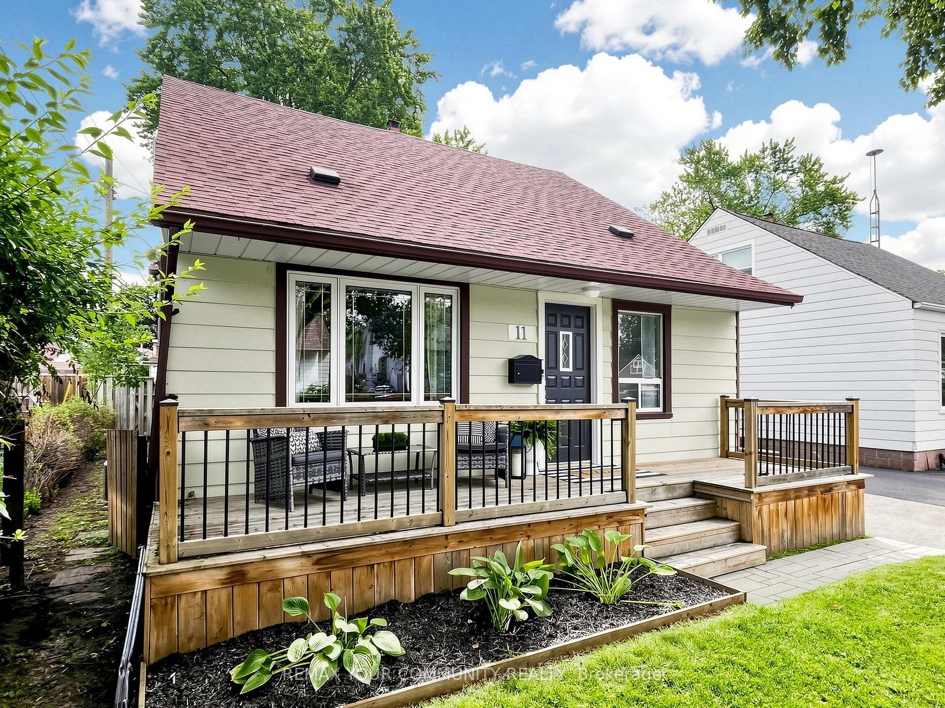Photo 3 of 11 Nelson Avenue, Ajax, Central — HOMEH