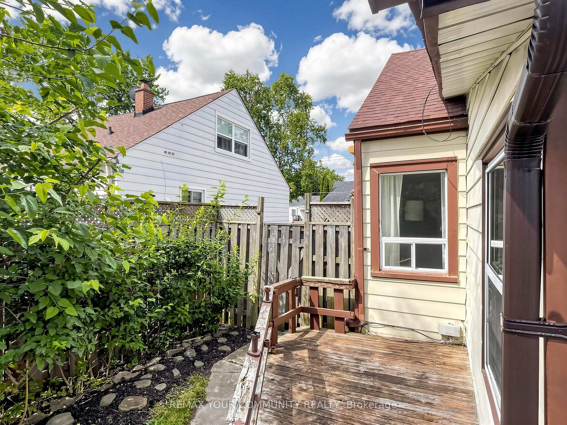 Photo 49 of 11 Nelson Avenue, Ajax, Central — HOMEH