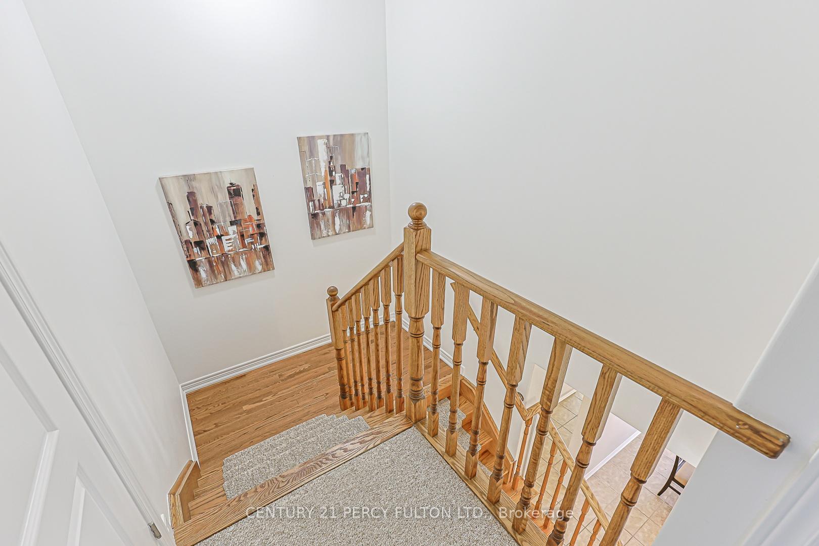 Photo 26 of 42 Arthur Case Crescent, East Gwillimbury, Mt Albert — HOMEH