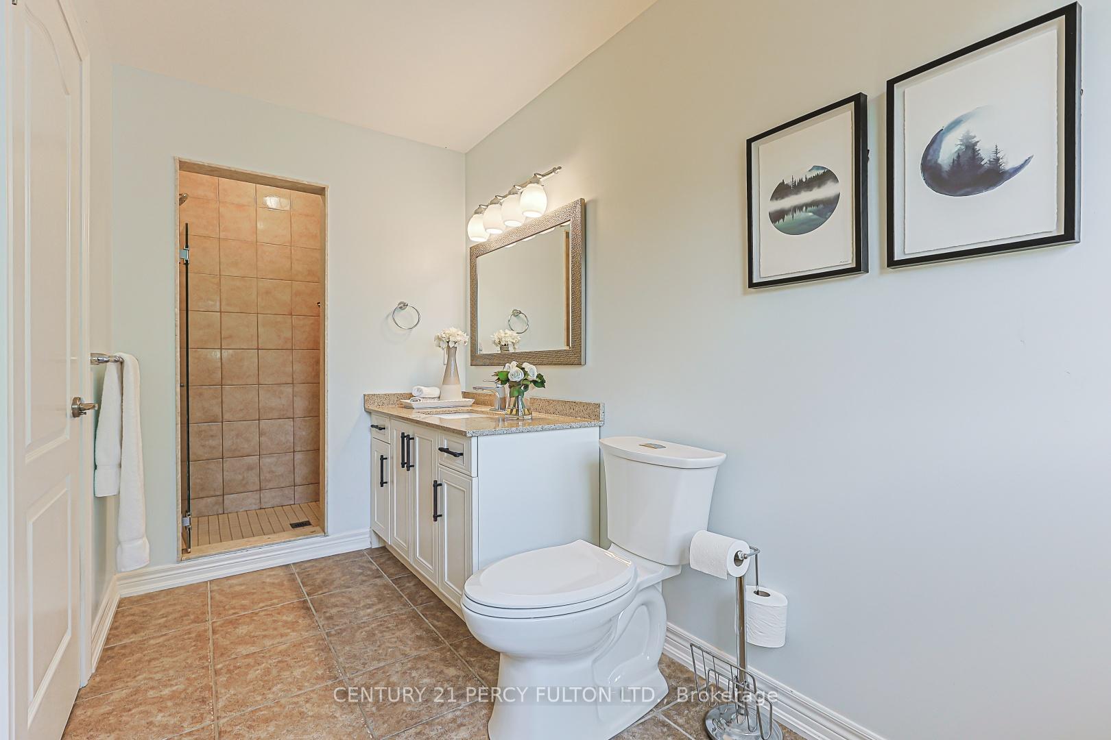 Photo 33 of 42 Arthur Case Crescent, East Gwillimbury, Mt Albert — HOMEH