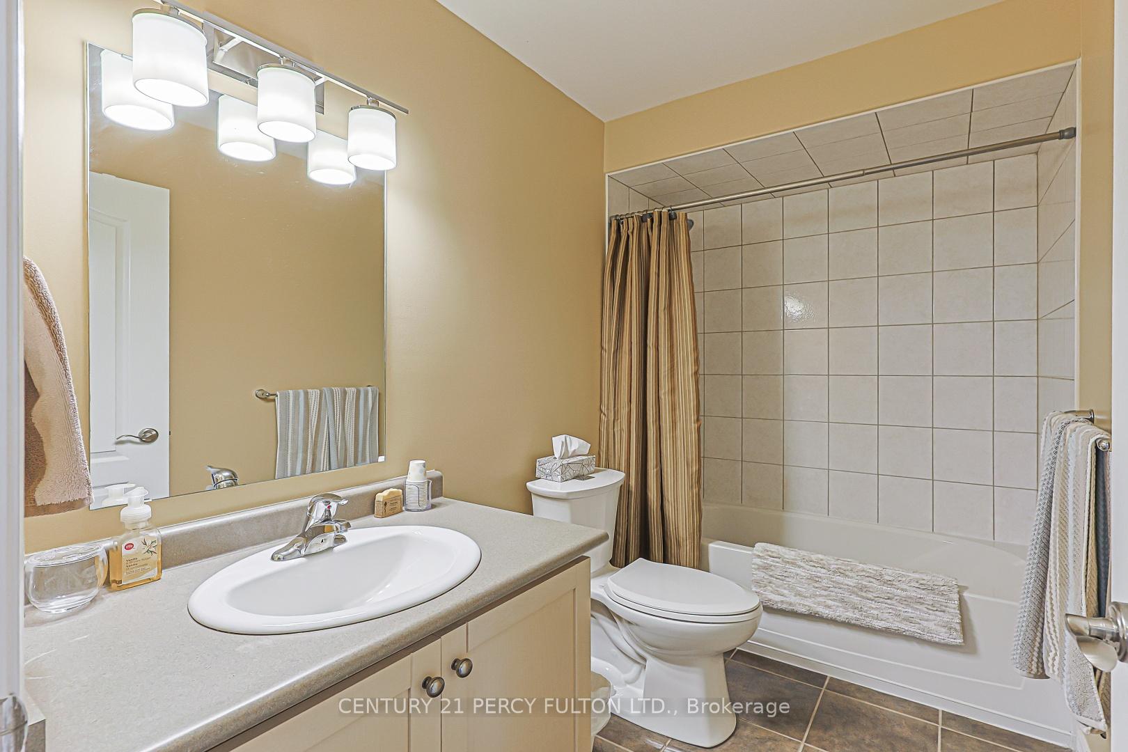 Photo 39 of 42 Arthur Case Crescent, East Gwillimbury, Mt Albert — HOMEH