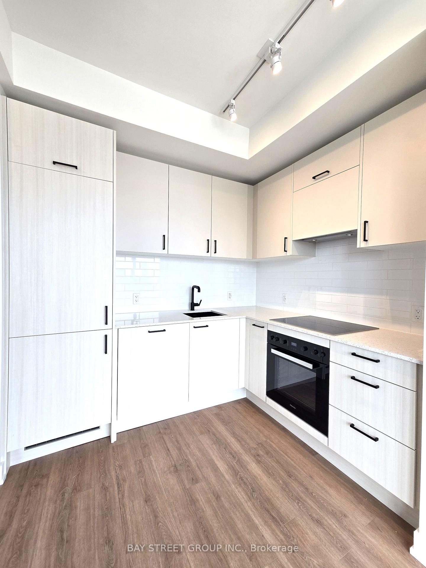 Photo 10 of Unit 1507, 5 Quarrington Line, North York, Banbury-Don Mills — HOMEH