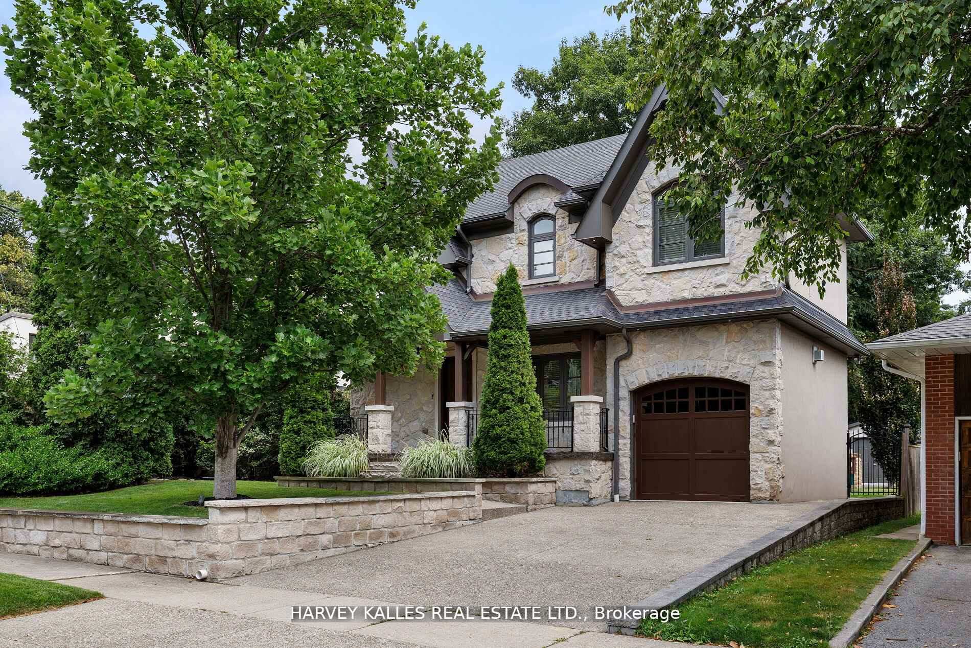 Photo 4 of 38 Westmount Park Road, Etobicoke, Humber Heights — HOMEH