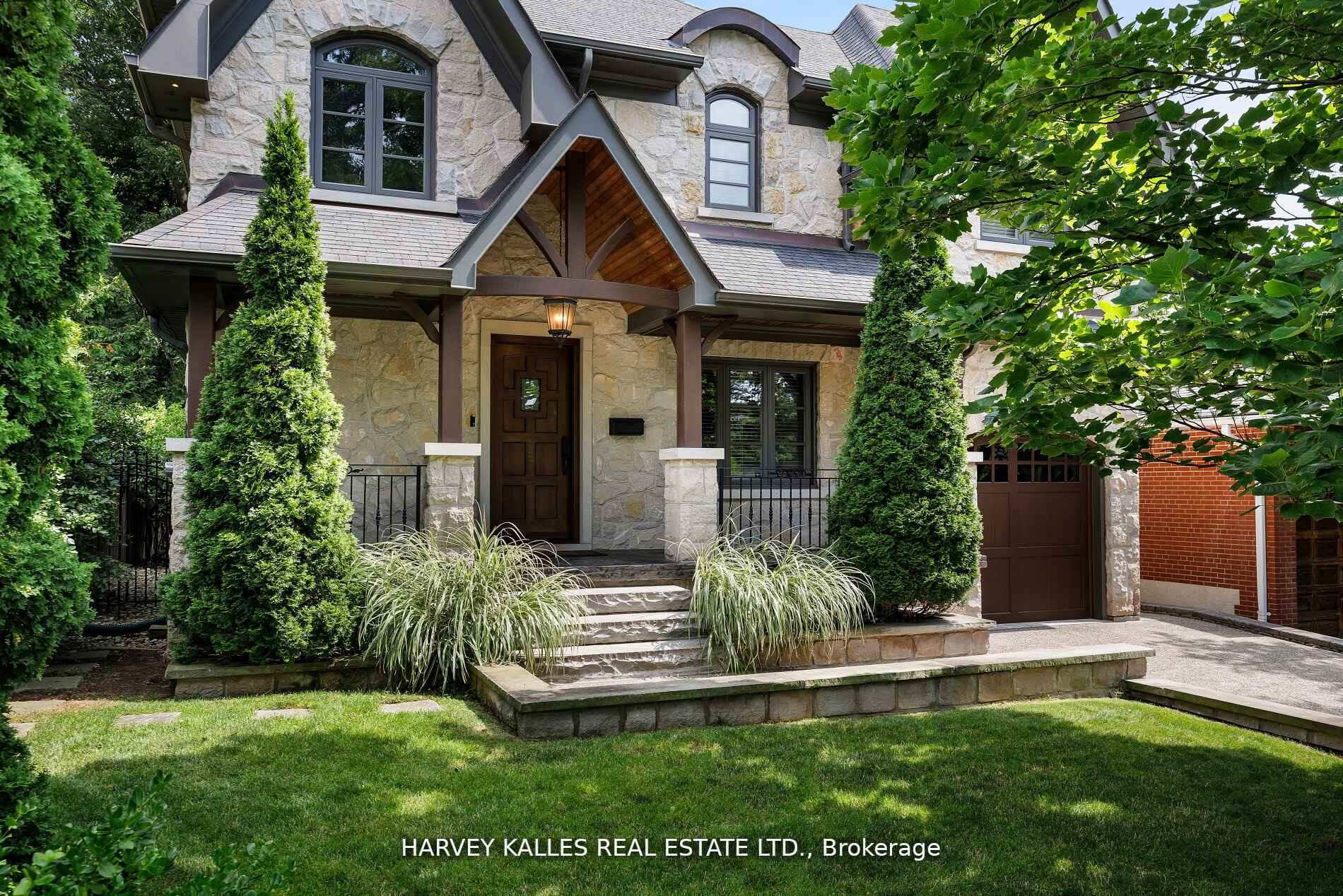 Photo 5 of 38 Westmount Park Road, Etobicoke, Humber Heights — HOMEH