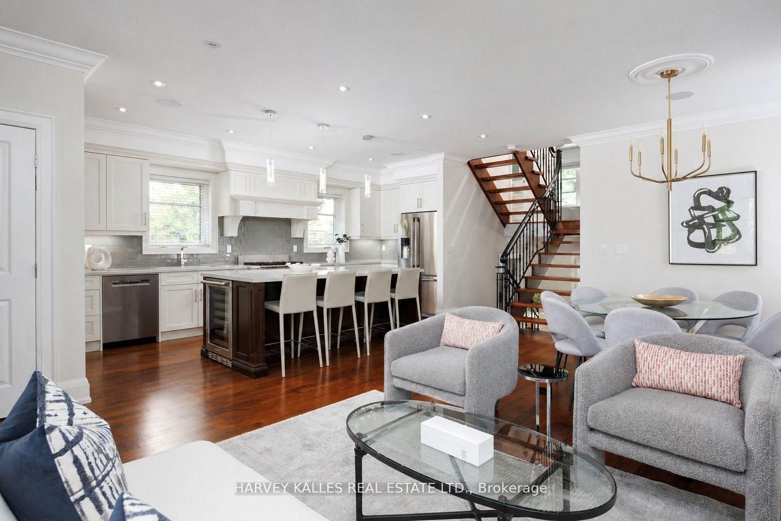 Photo 10 of 38 Westmount Park Road, Etobicoke, Humber Heights — HOMEH