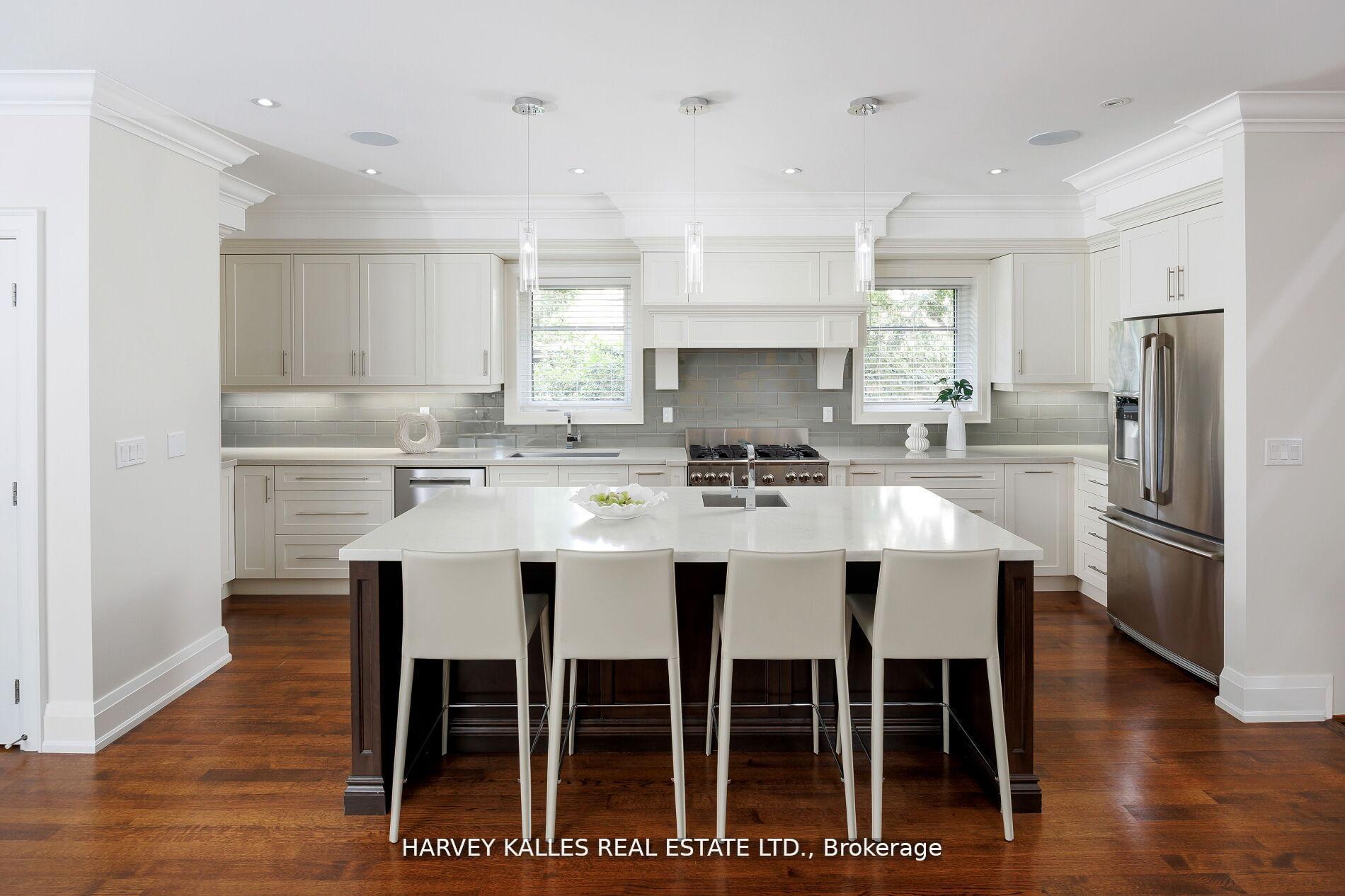Photo 15 of 38 Westmount Park Road, Etobicoke, Humber Heights — HOMEH