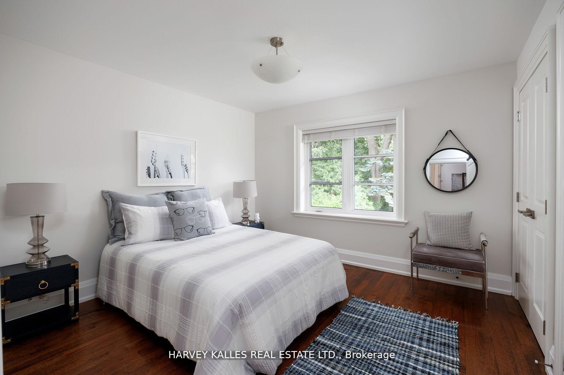 Photo 39 of 38 Westmount Park Road, Etobicoke, Humber Heights — HOMEH