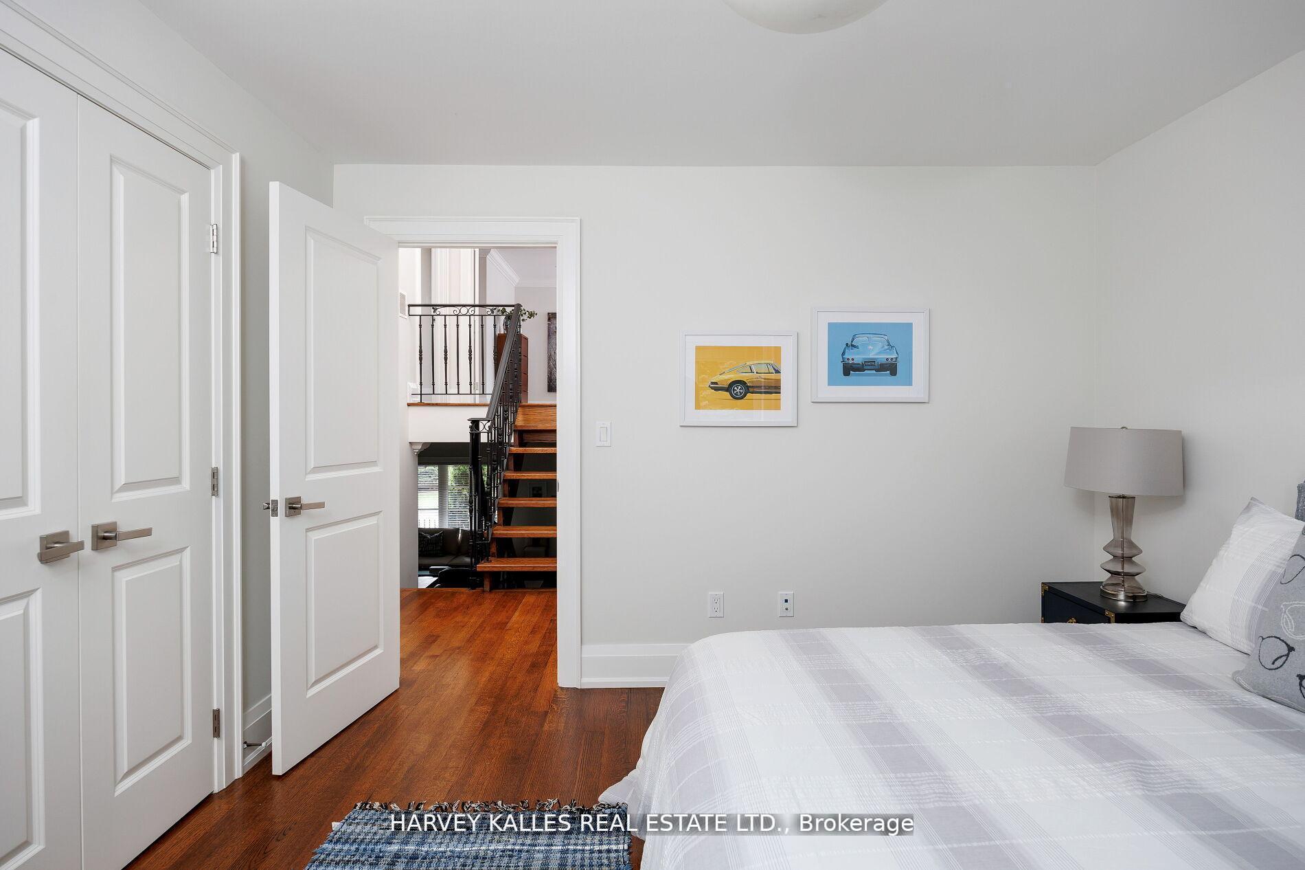 Photo 40 of 38 Westmount Park Road, Etobicoke, Humber Heights — HOMEH