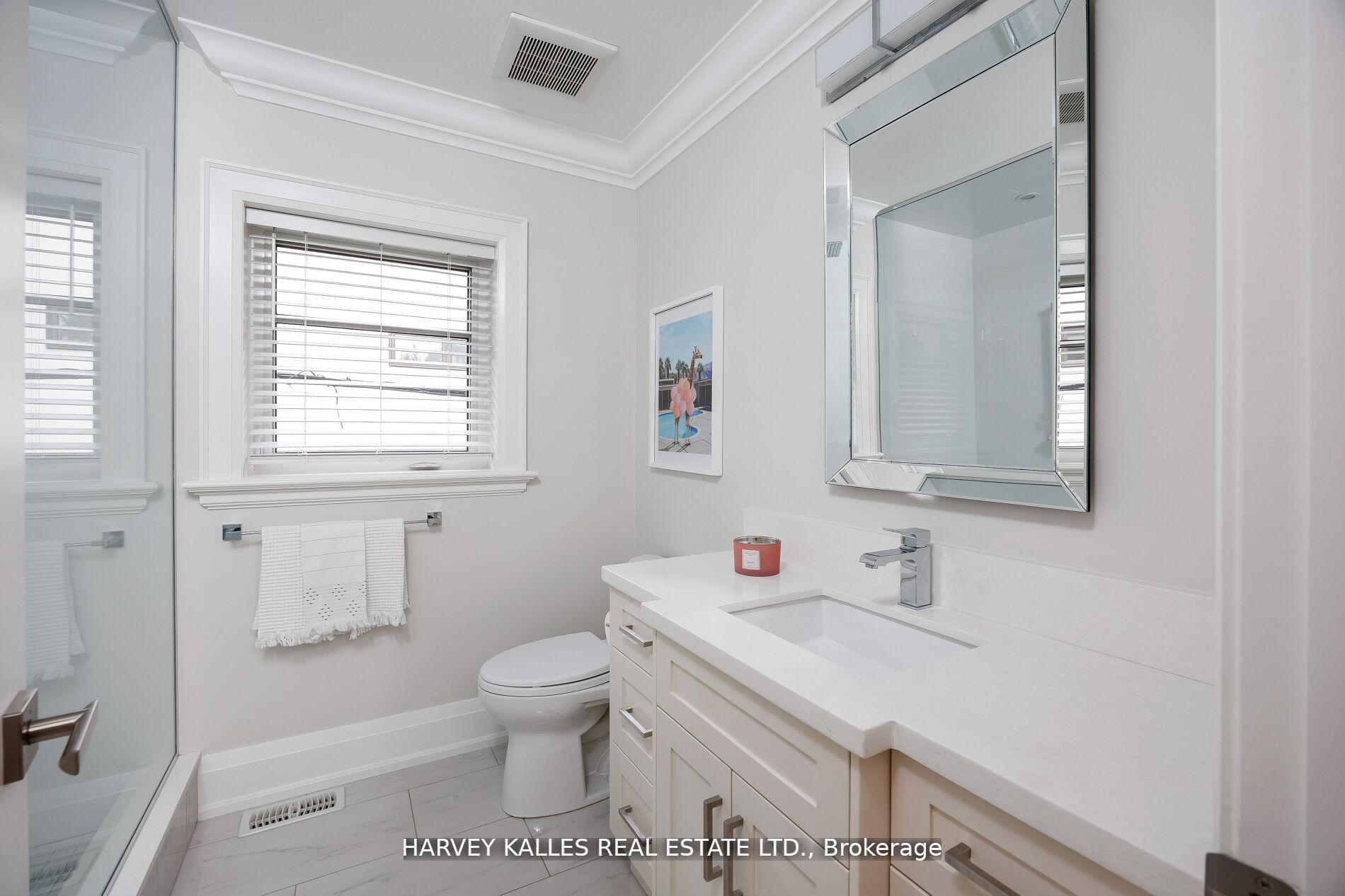 Photo 43 of 38 Westmount Park Road, Etobicoke, Humber Heights — HOMEH