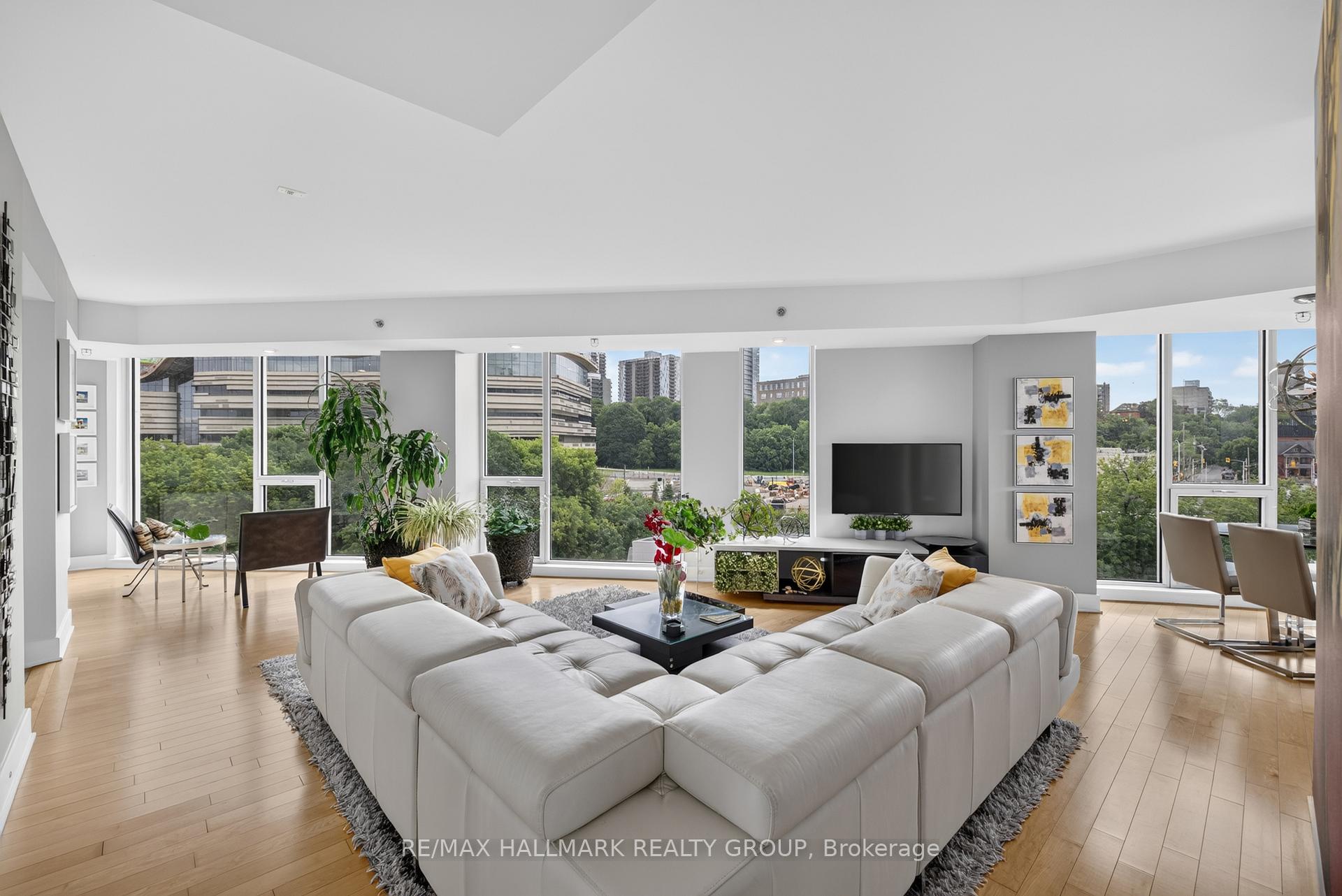Photo 4 of Unit 617, 300 C Lett Street, Ottawa, West Centre Town — HOMEH