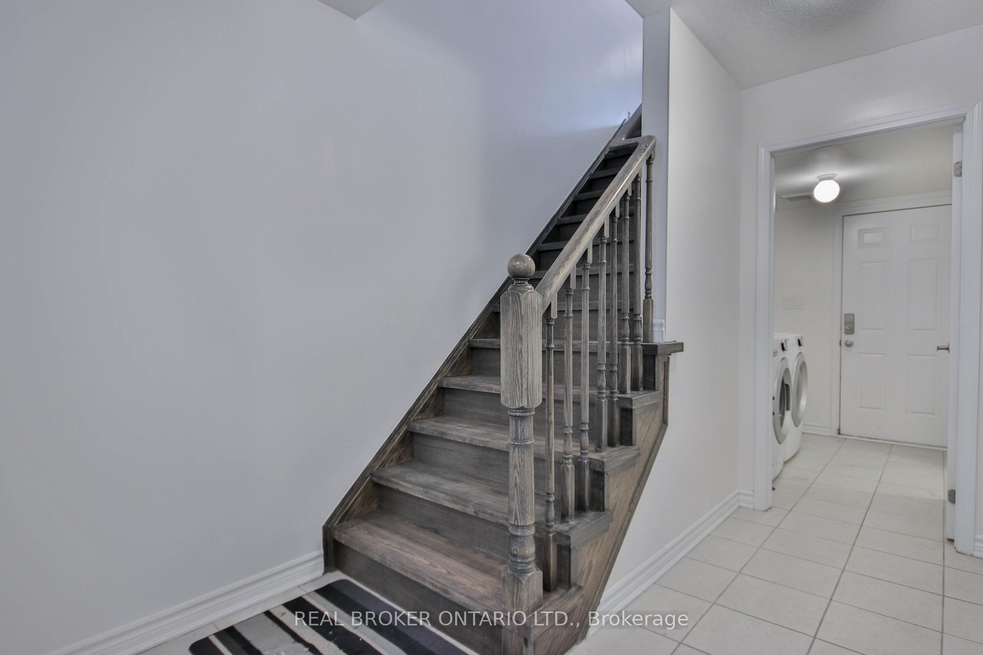 Photo 3 of 2769 Sapphire Drive, Pickering, Rural Pickering — HOMEH