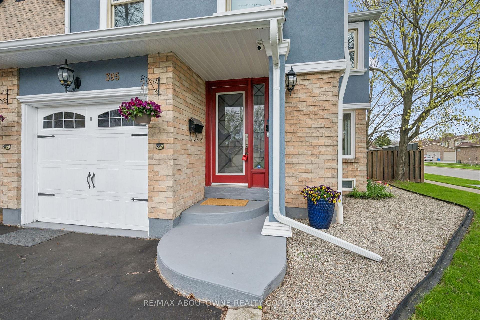 Photo 5 of 395 Maidstone Crescent, Oakville, Glen Abbey — HOMEH