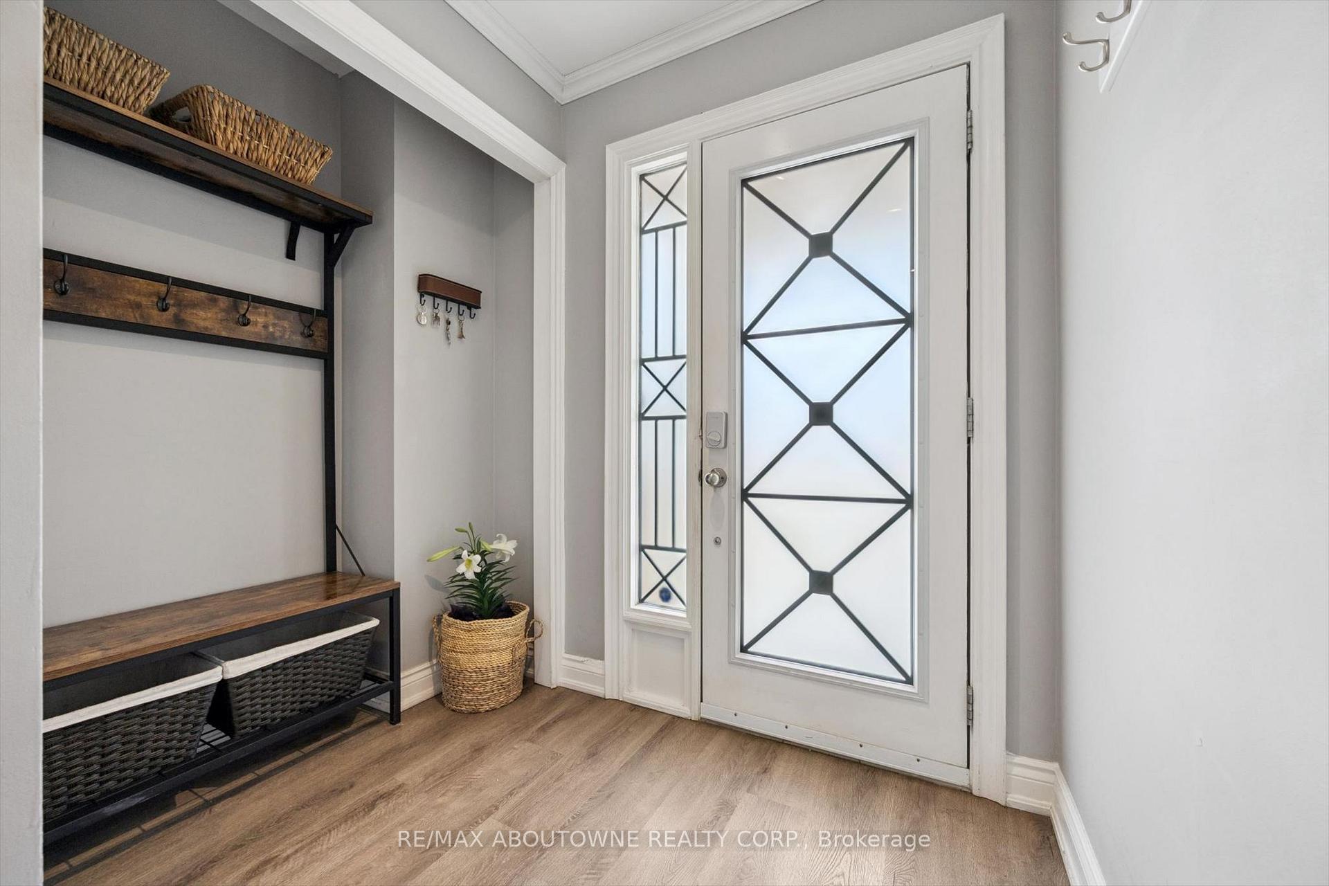 Photo 6 of 395 Maidstone Crescent, Oakville, Glen Abbey — HOMEH