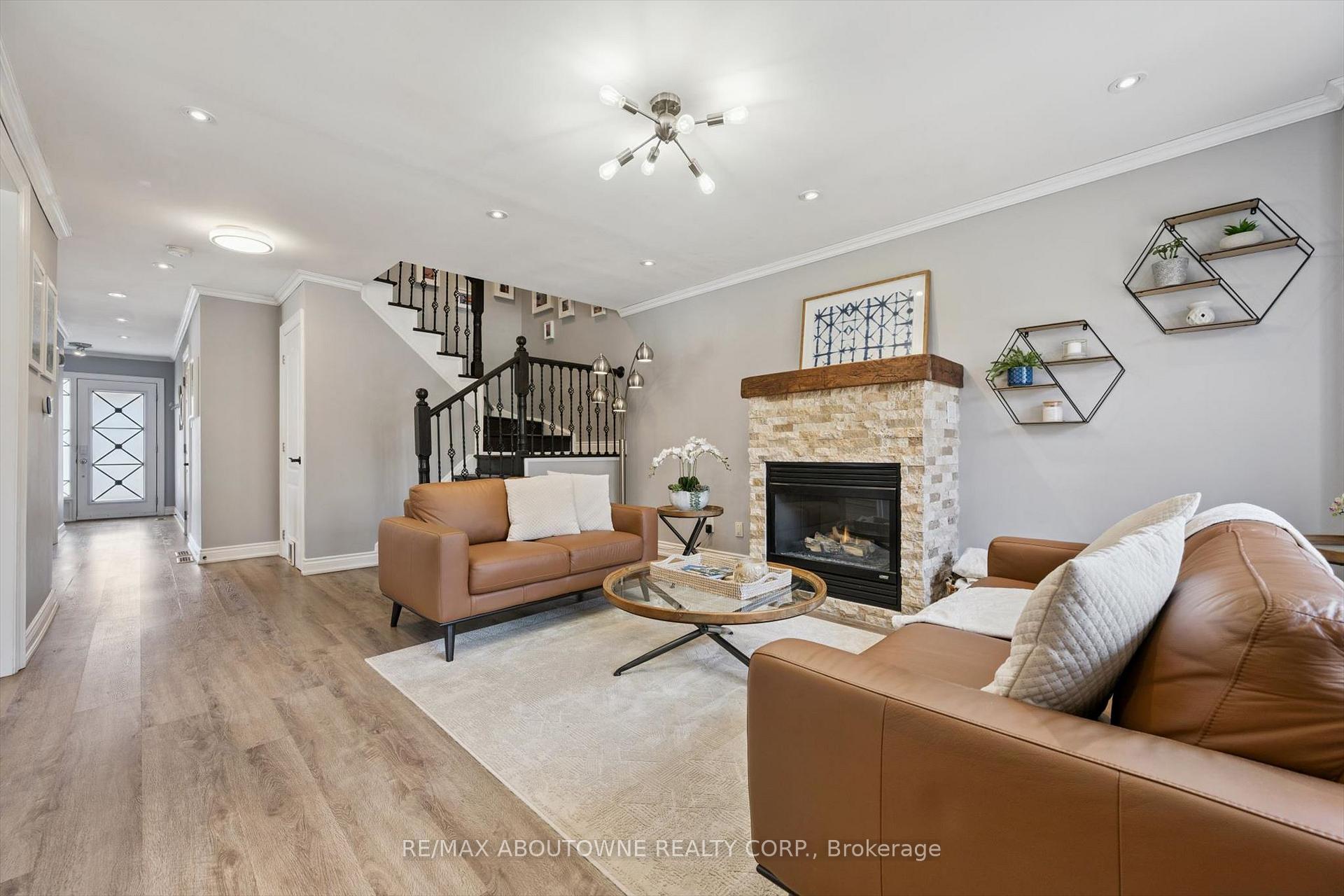 Photo 14 of 395 Maidstone Crescent, Oakville, Glen Abbey — HOMEH