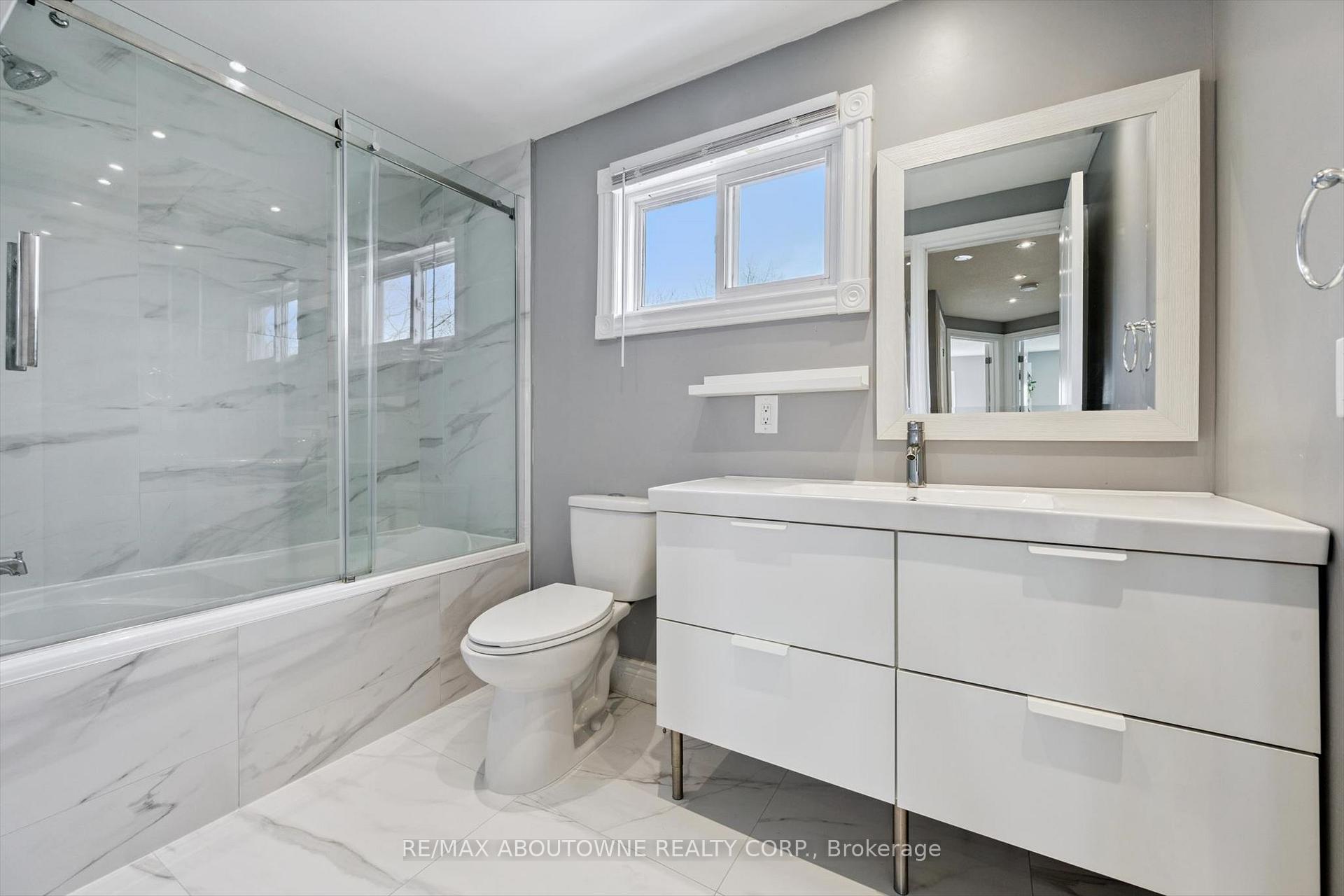 Photo 27 of 395 Maidstone Crescent, Oakville, Glen Abbey — HOMEH