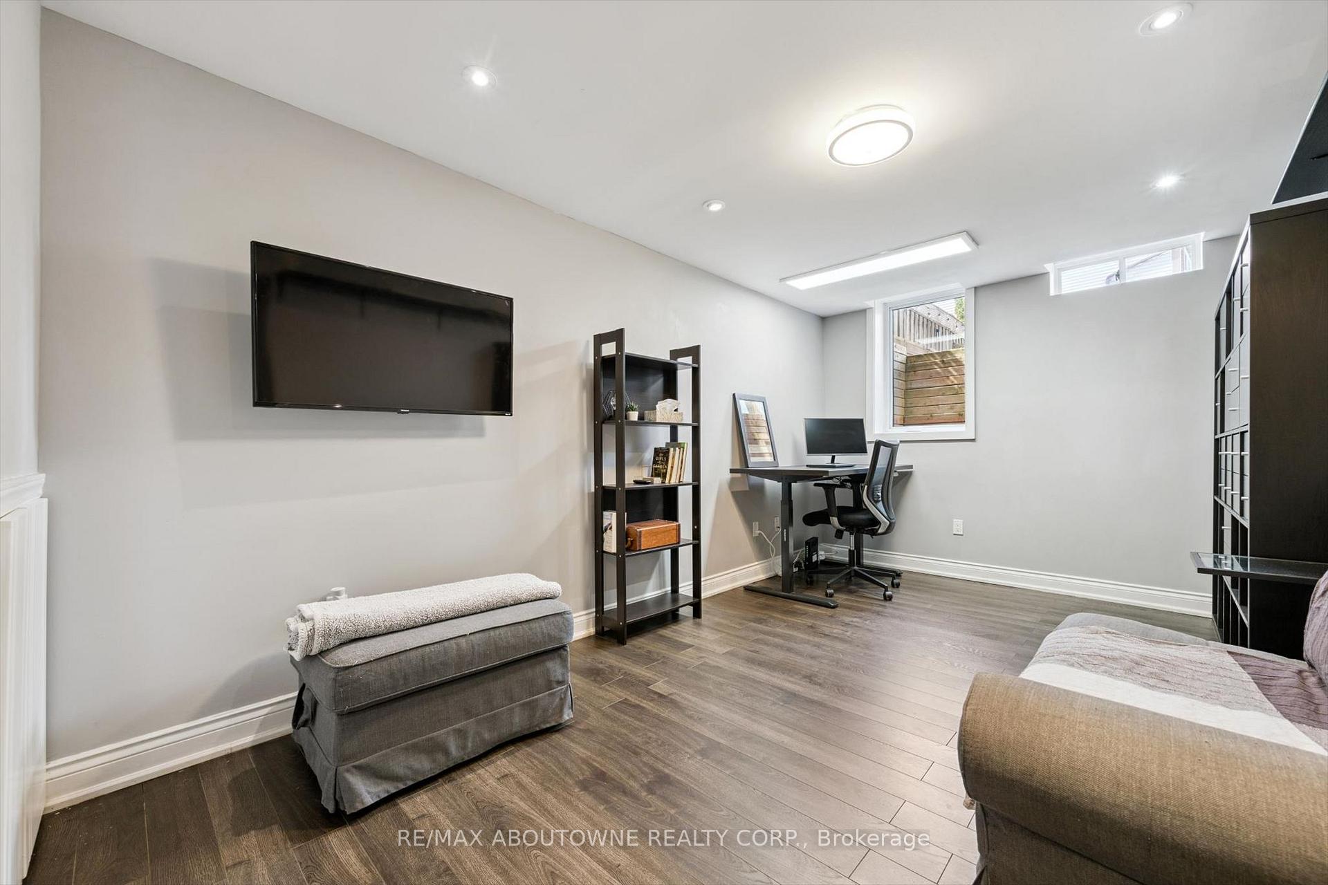 Photo 28 of 395 Maidstone Crescent, Oakville, Glen Abbey — HOMEH