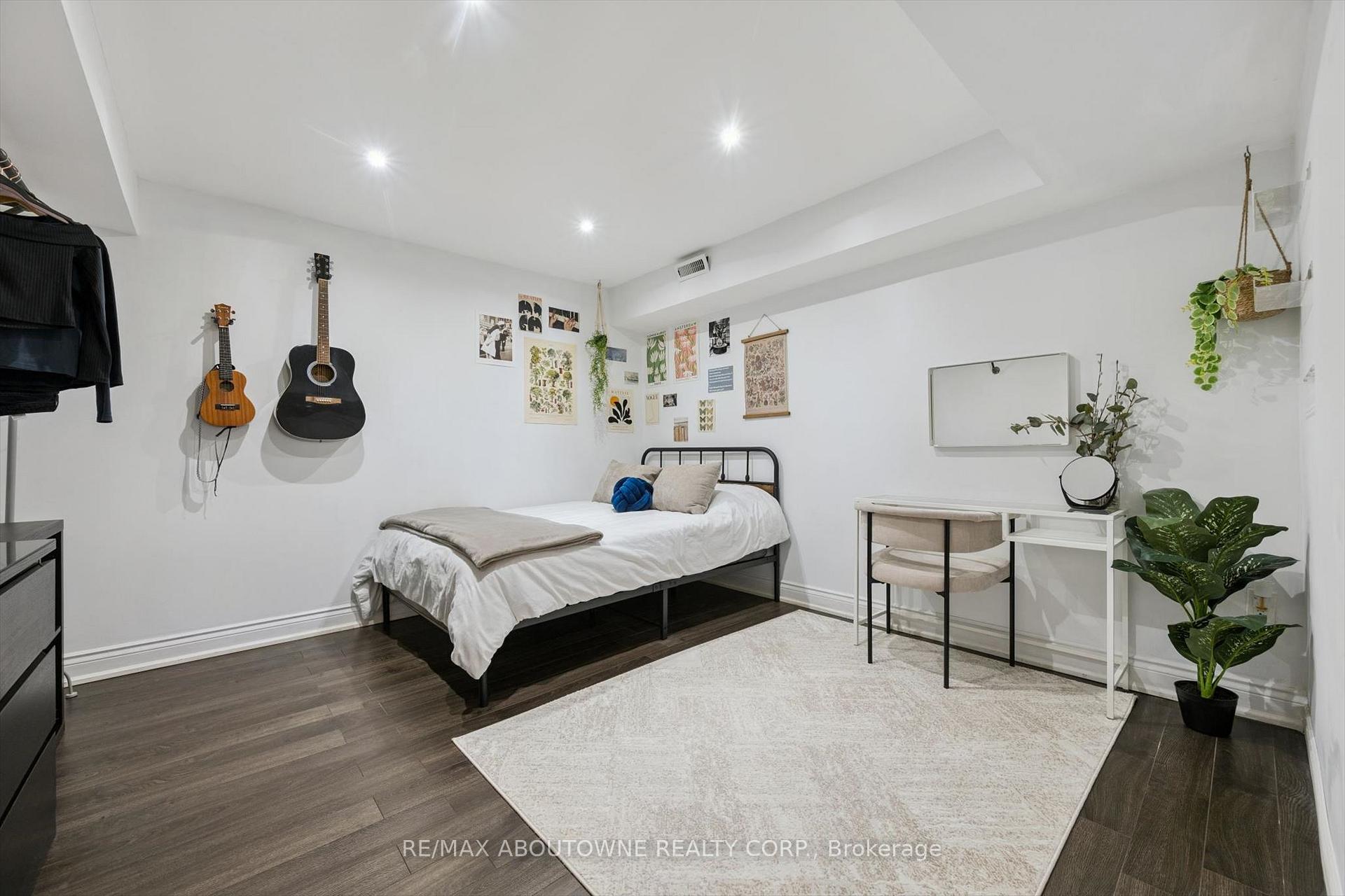 Photo 31 of 395 Maidstone Crescent, Oakville, Glen Abbey — HOMEH