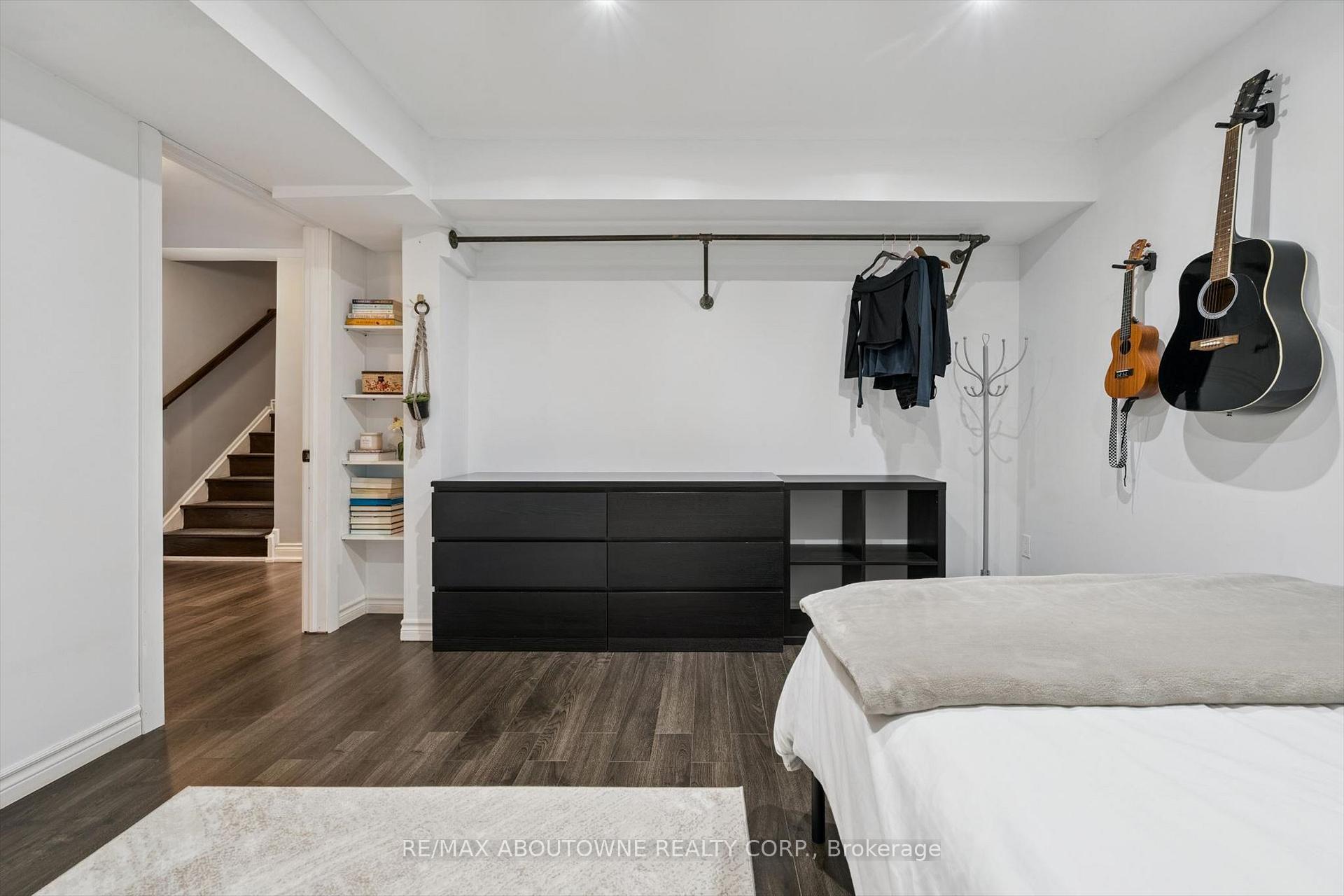 Photo 32 of 395 Maidstone Crescent, Oakville, Glen Abbey — HOMEH