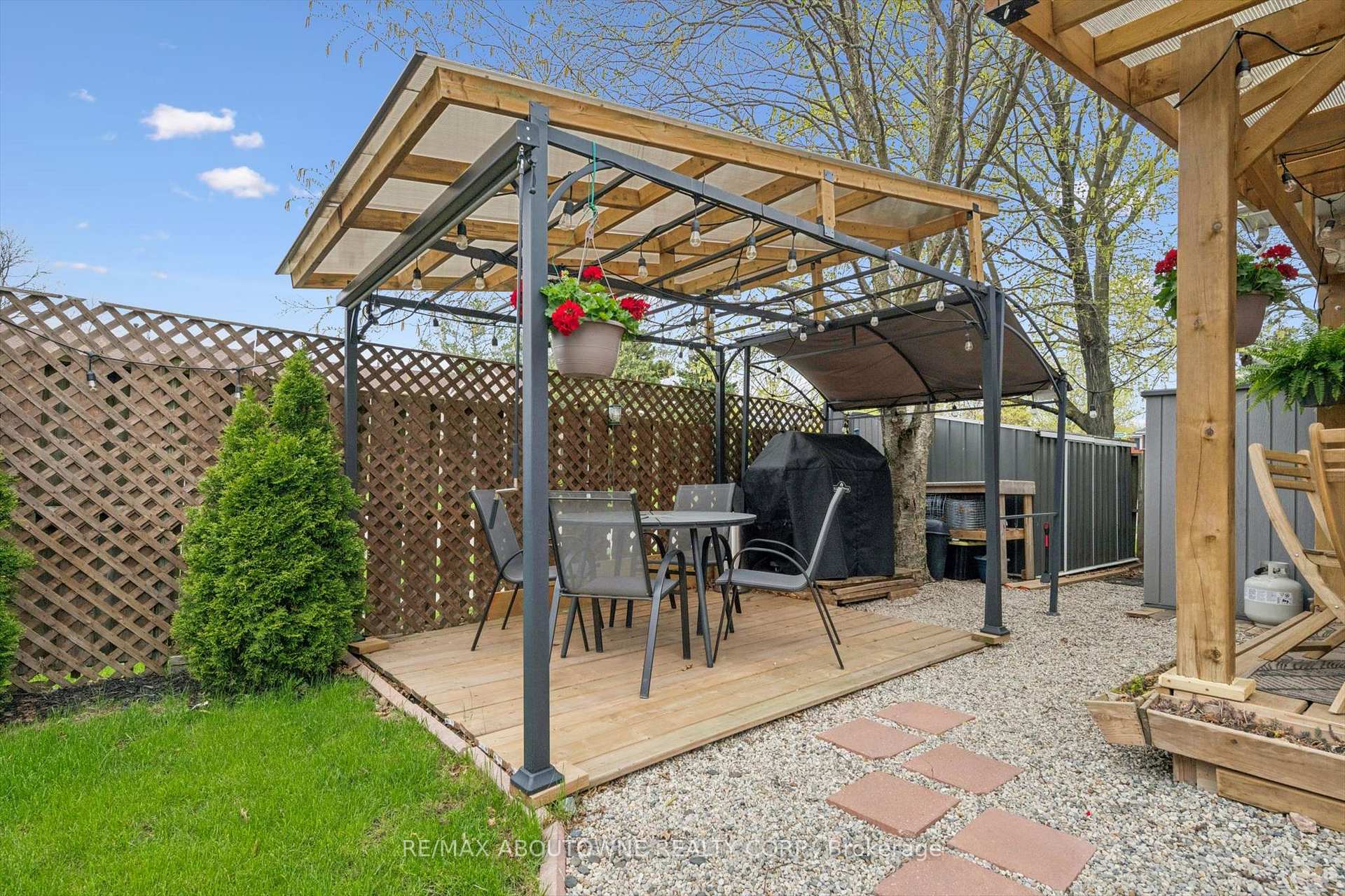 Photo 45 of 395 Maidstone Crescent, Oakville, Glen Abbey — HOMEH