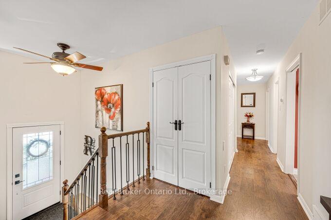 Photo 4 of 4162 Sutherland Crescent, Burlington, Shoreacres — HOMEH