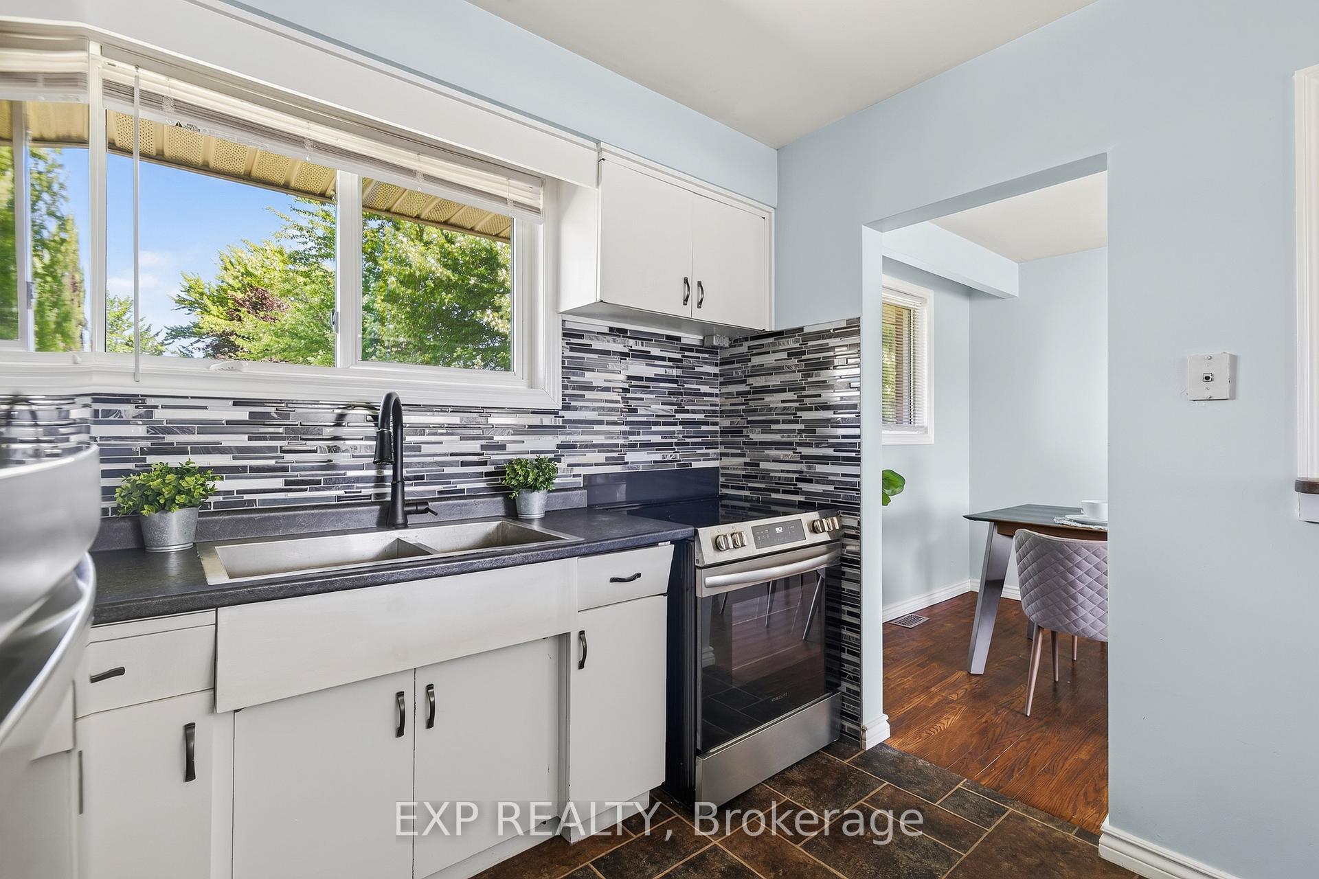 Photo 14 of 261 King Street, North Perth, Elma — HOMEH