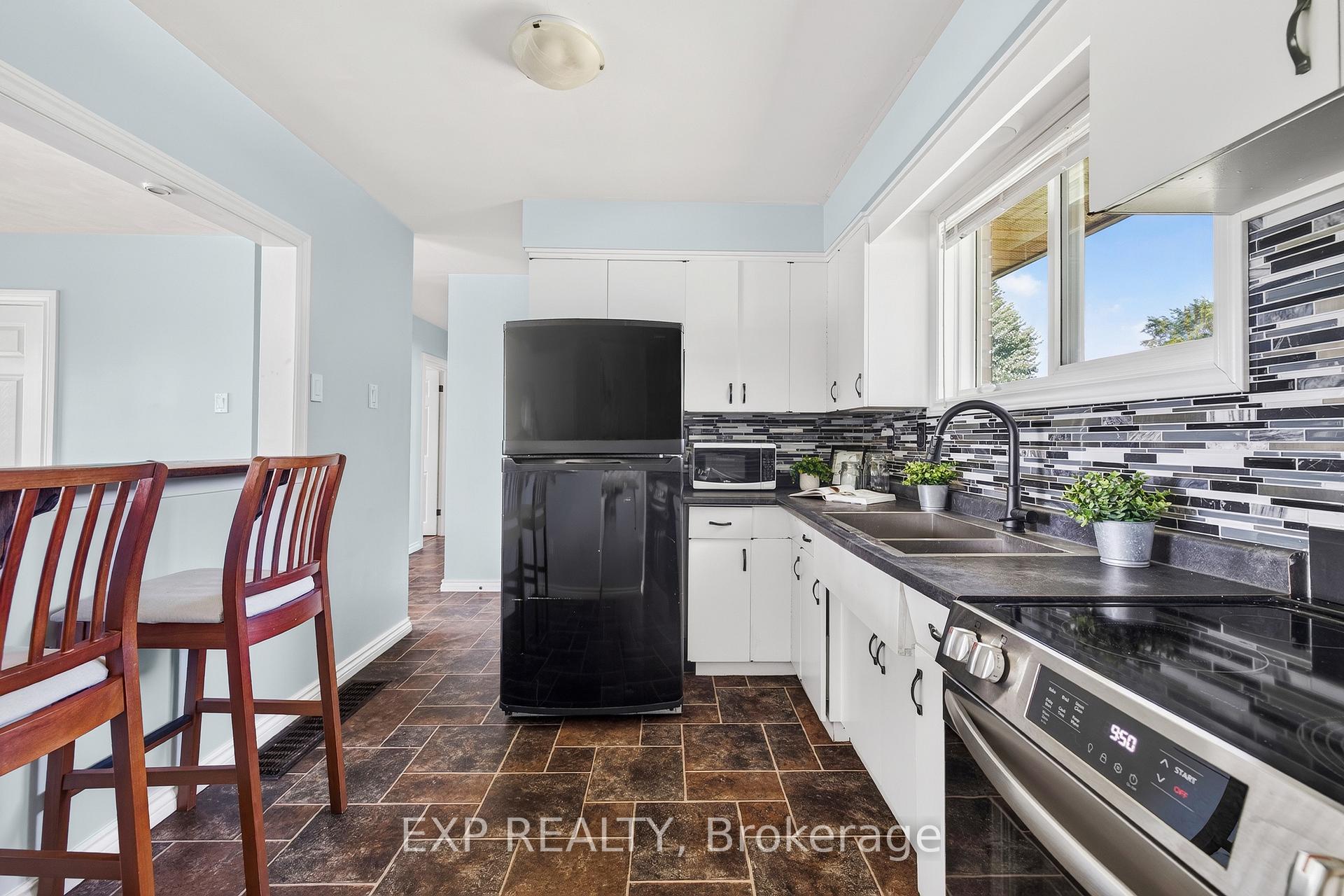 Photo 15 of 261 King Street, North Perth, Elma — HOMEH