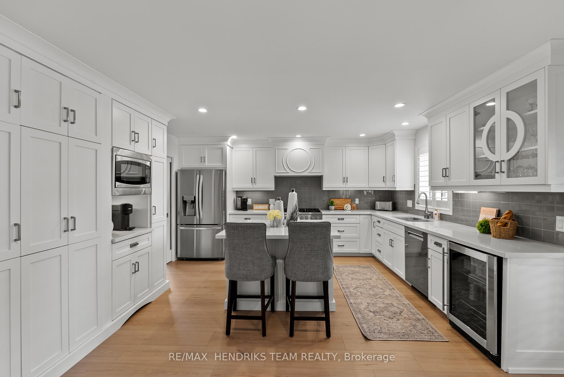 Photo 10 of 8087 Beaver Glen Drive, Niagara Falls, Ascot — HOMEH