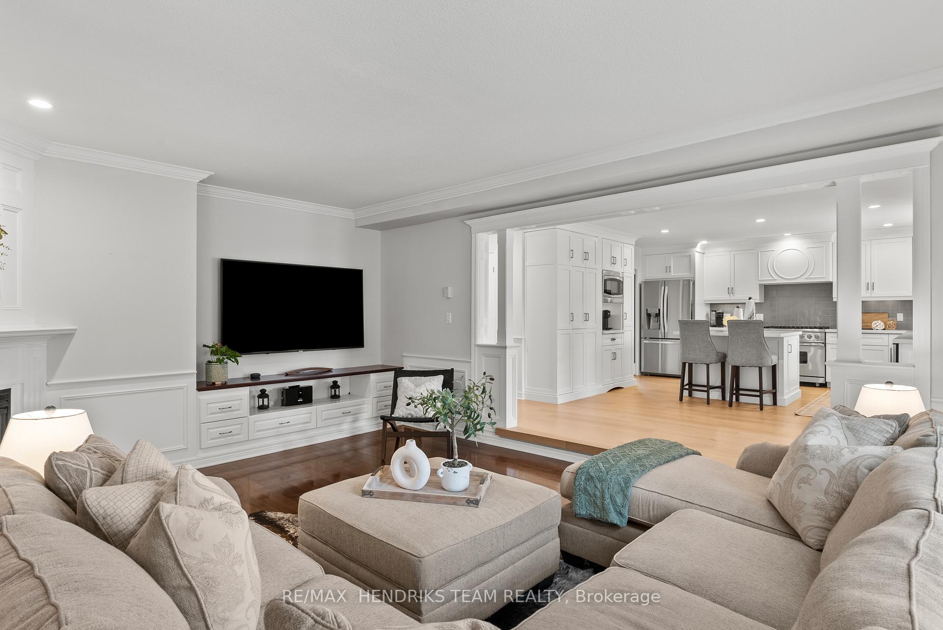 Photo 16 of 8087 Beaver Glen Drive, Niagara Falls, Ascot — HOMEH