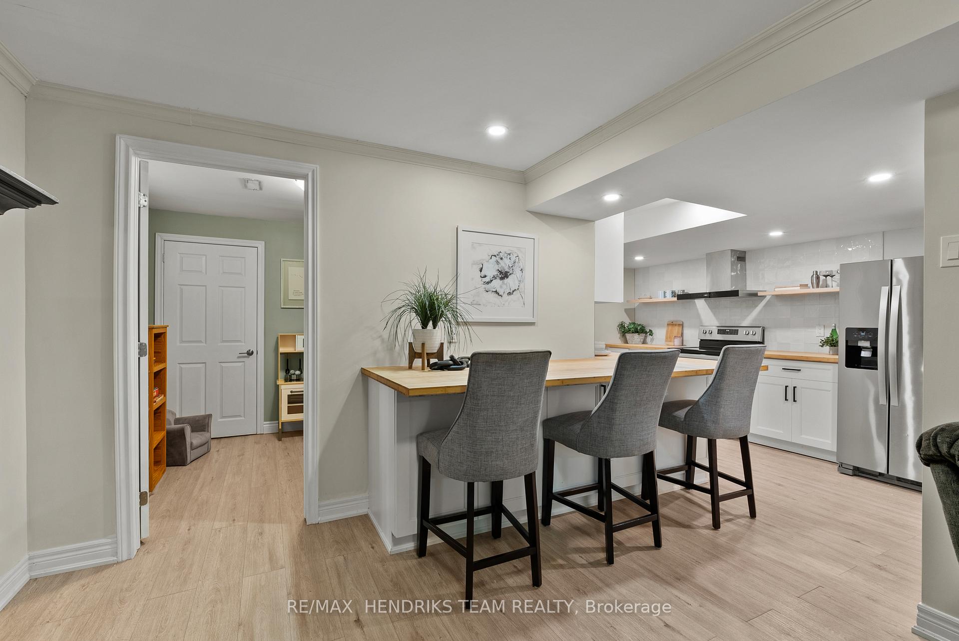 Photo 33 of 8087 Beaver Glen Drive, Niagara Falls, Ascot — HOMEH