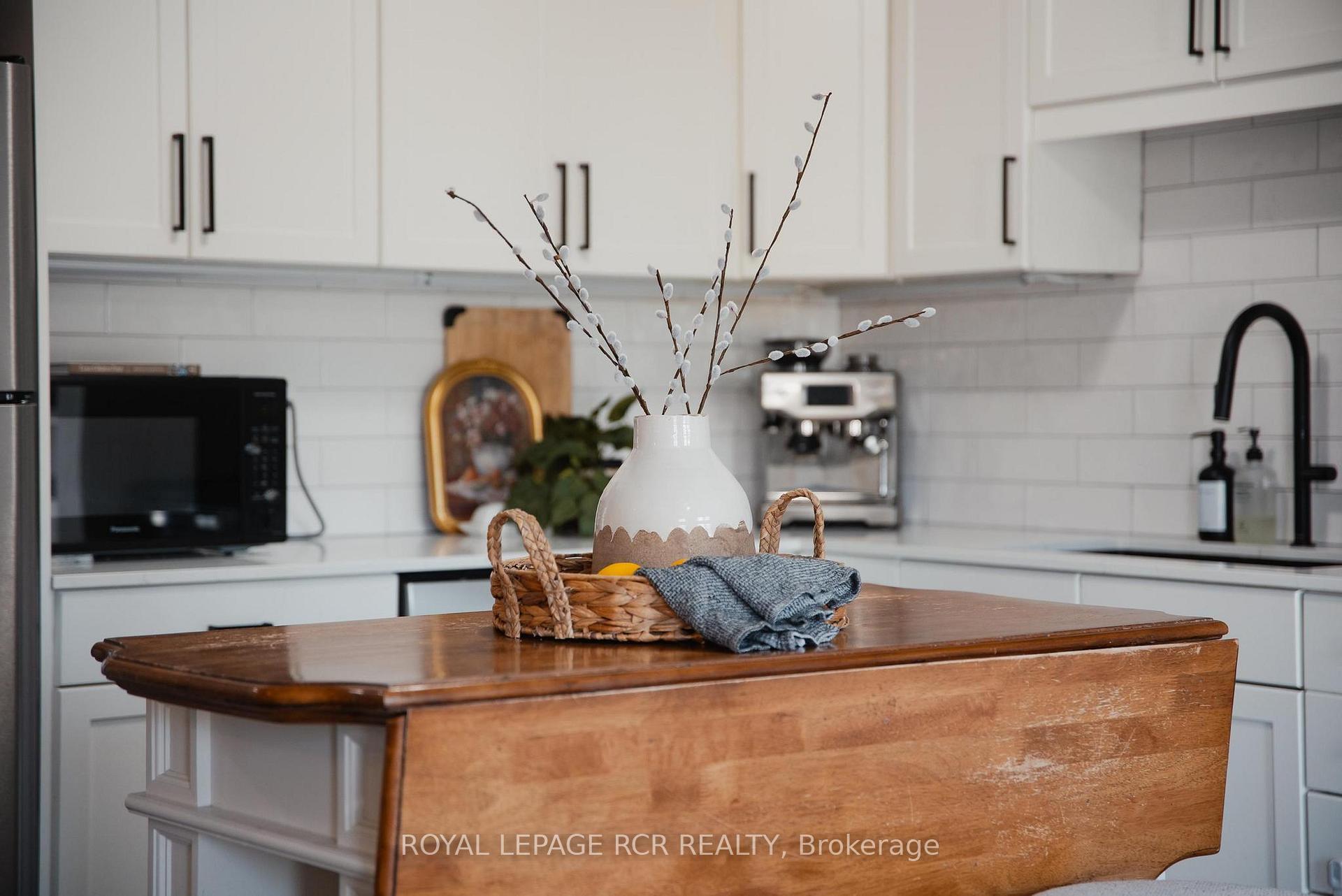 Photo 6 of 117 Preston Drive, Orangeville — HOMEH