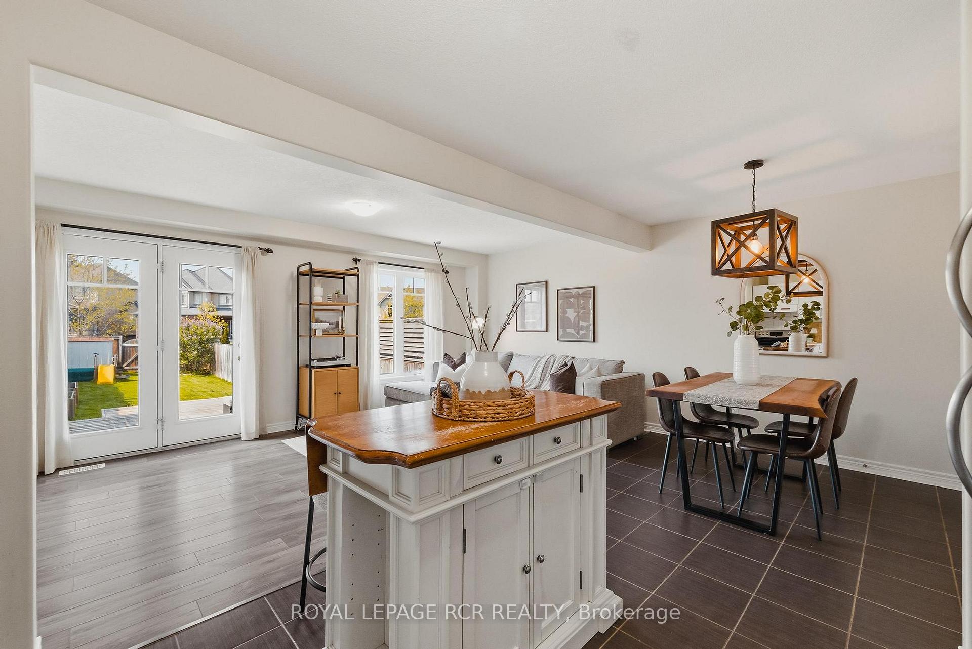 Photo 7 of 117 Preston Drive, Orangeville — HOMEH