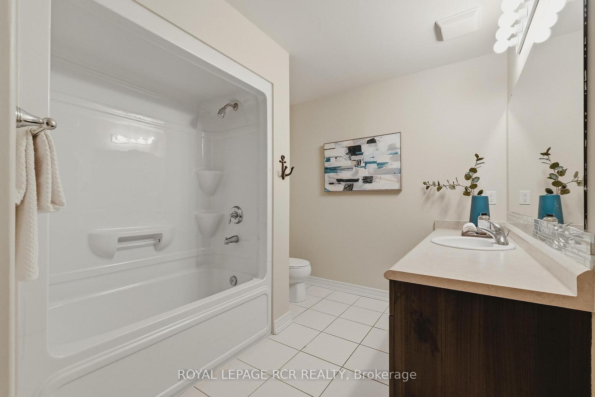 Photo 24 of 117 Preston Drive, Orangeville — HOMEH