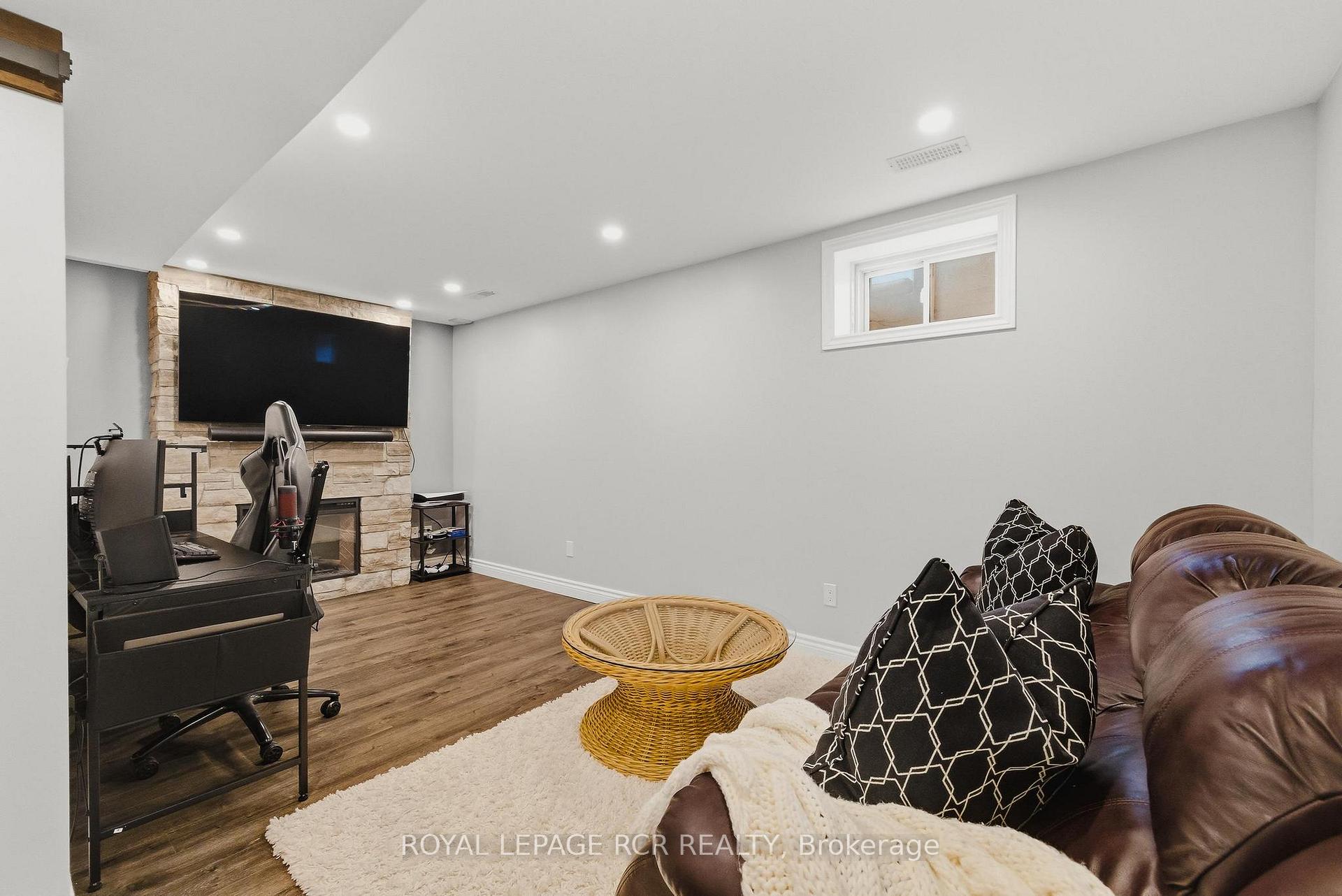Photo 27 of 117 Preston Drive, Orangeville — HOMEH