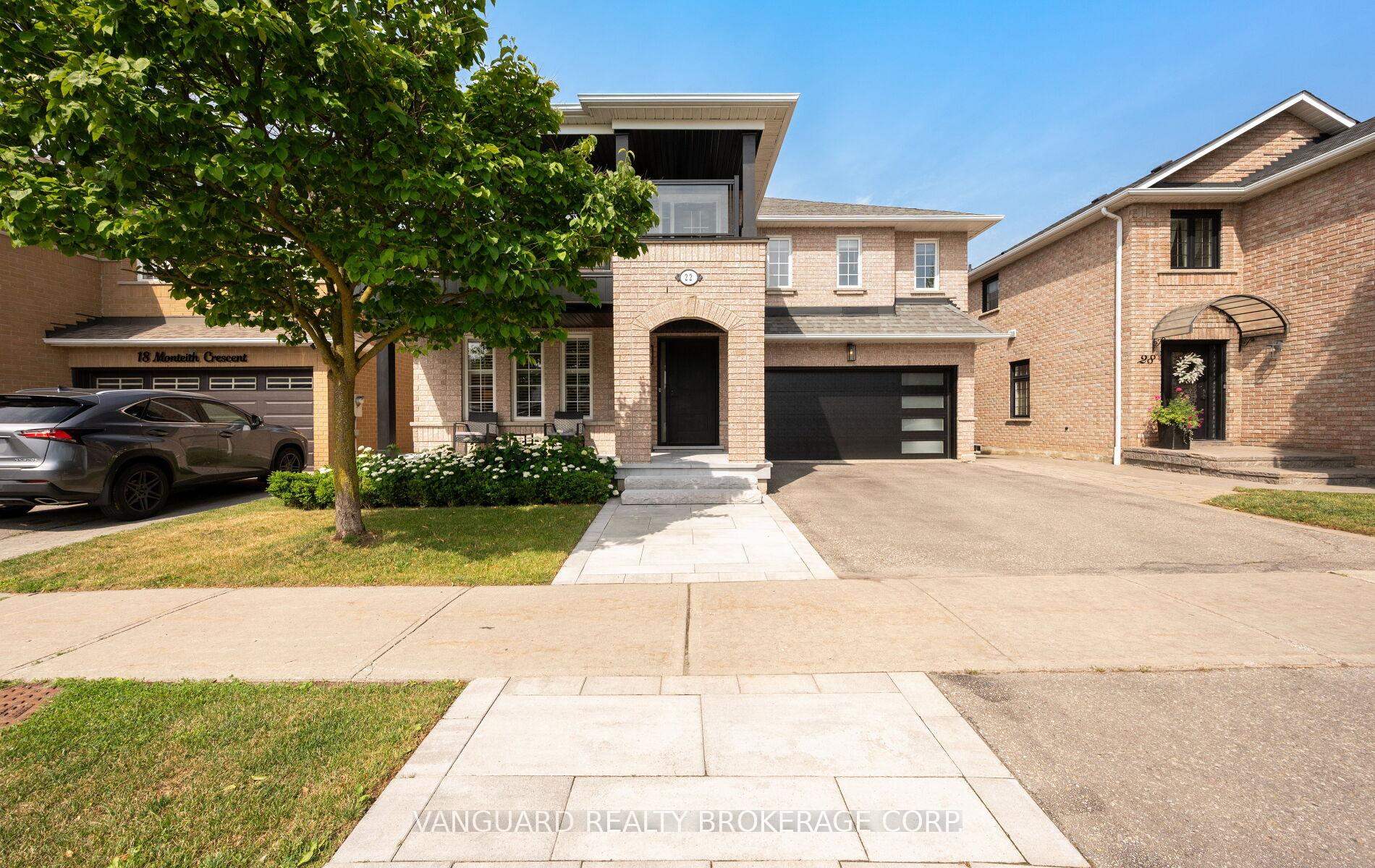 Photo 2 of 22 Monteith Crescent, Vaughan, Maple — HOMEH