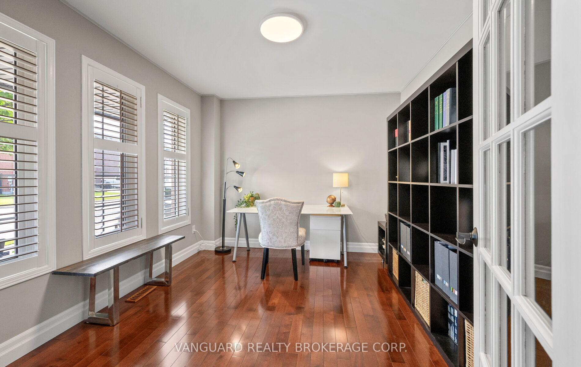 Photo 7 of 22 Monteith Crescent, Vaughan, Maple — HOMEH