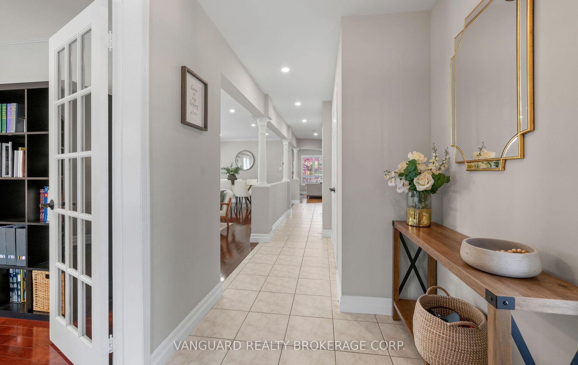 Photo 9 of 22 Monteith Crescent, Vaughan, Maple — HOMEH